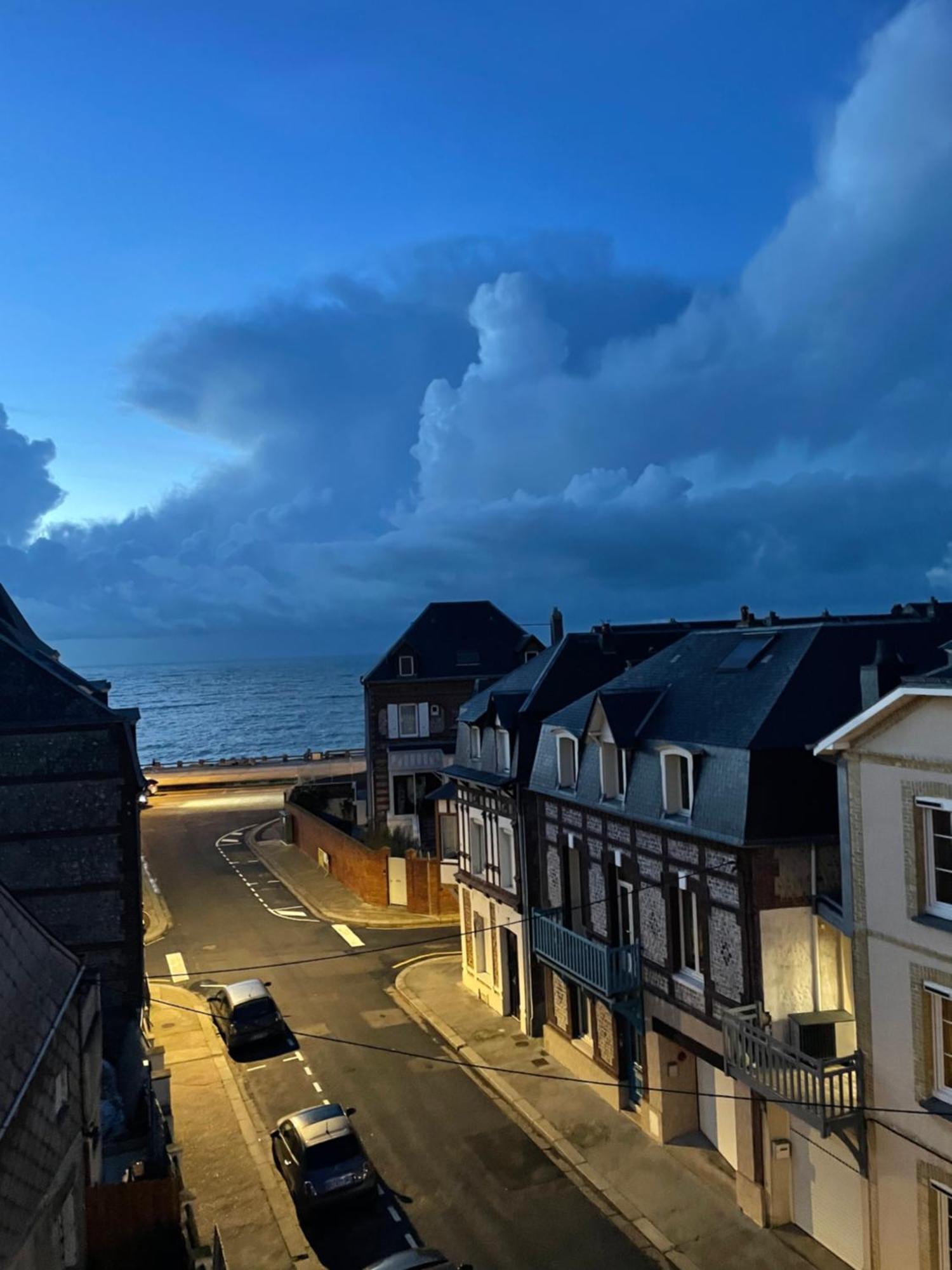 Family Room,1644416576:JPEG