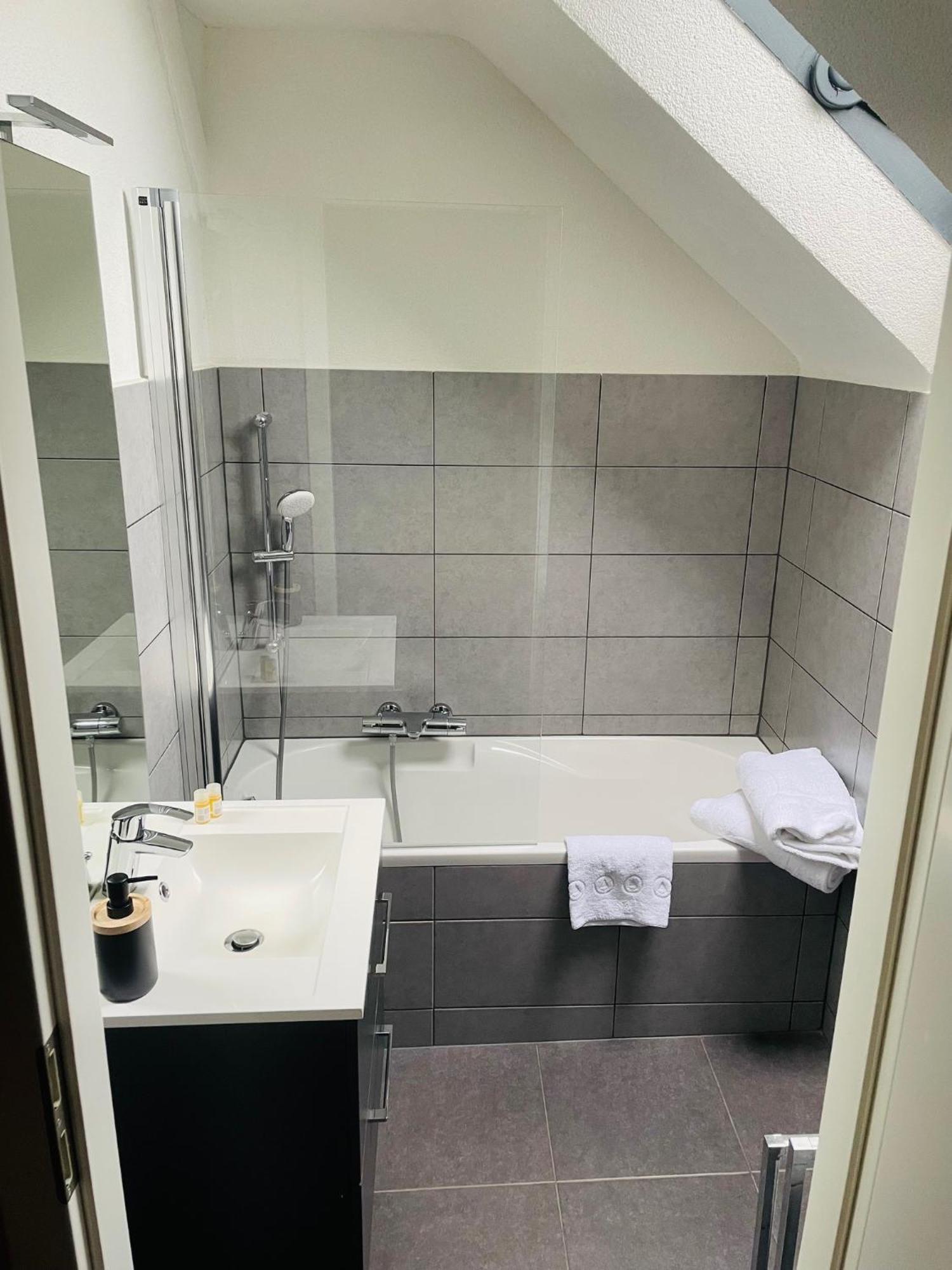 Deluxe Kamer (2 Volwassenen + 1 Kind)