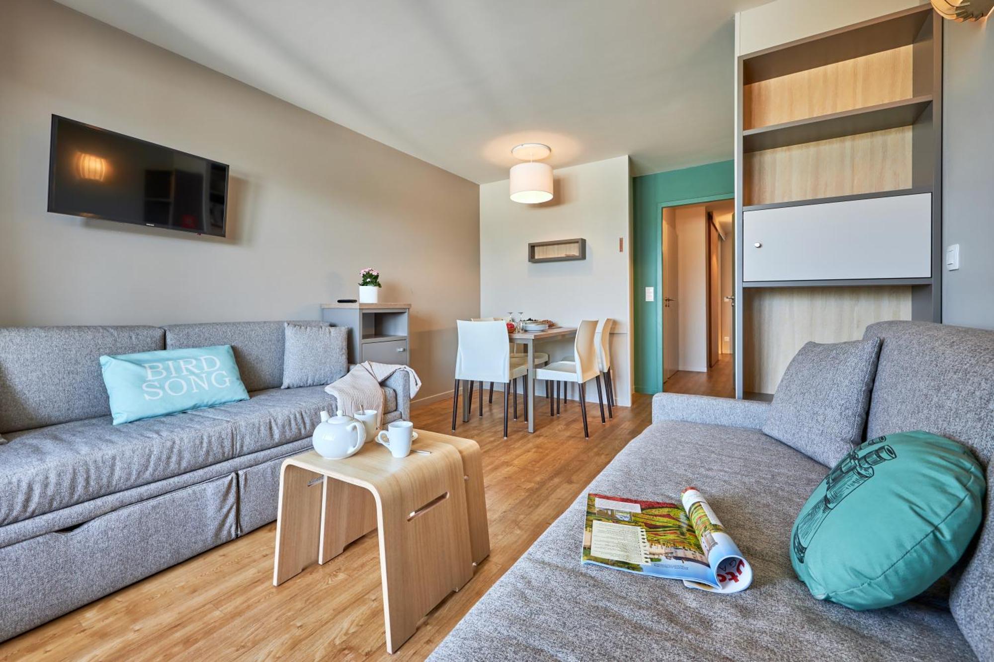 One-Bedroom Apartment Terrace or Balcony Bocage View