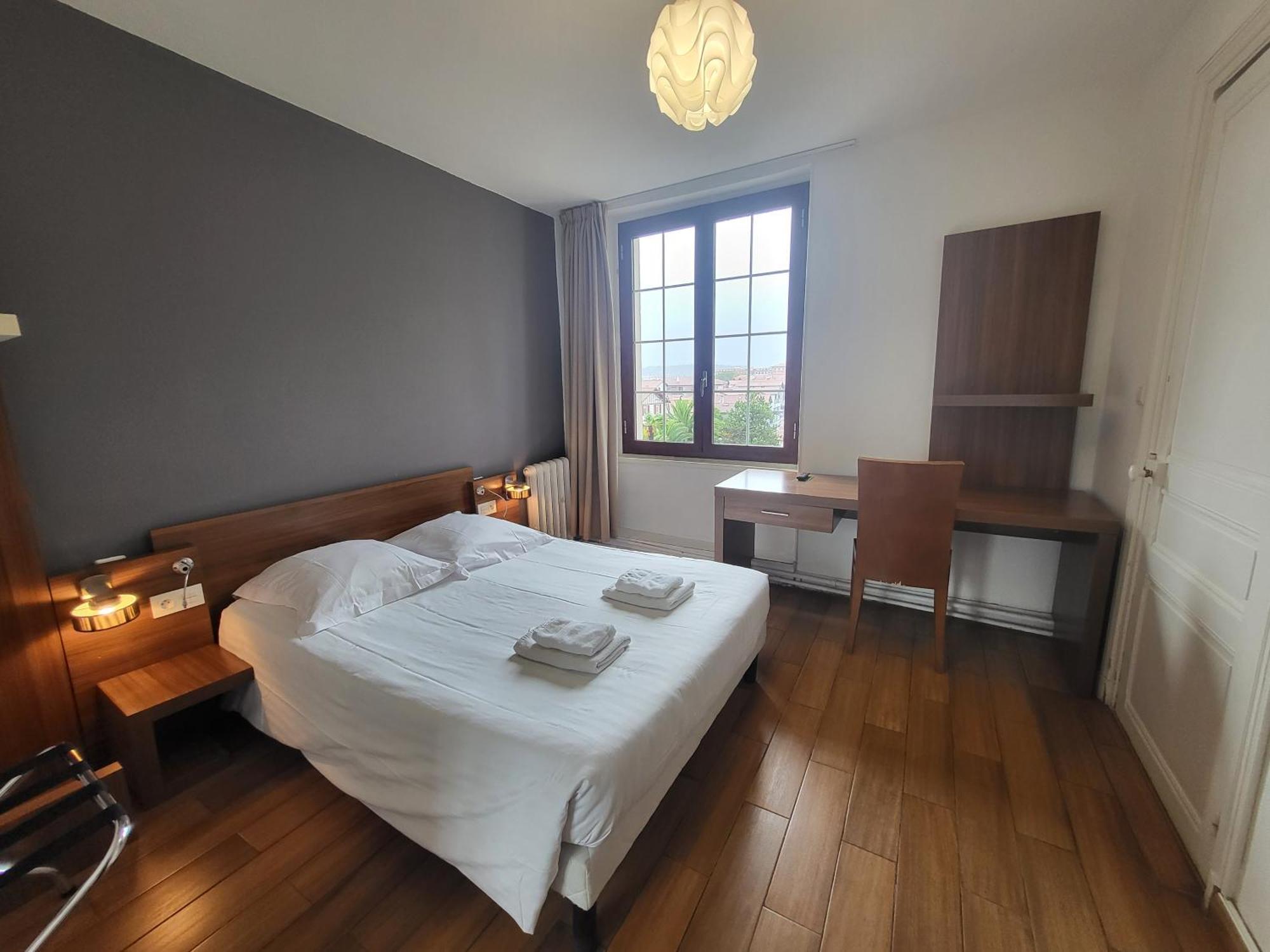 Double Room,1542043006:JPEG