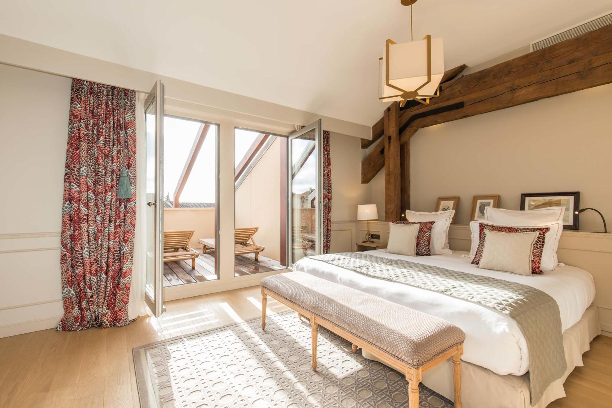 Deluxe Room Garden Level or Balcony