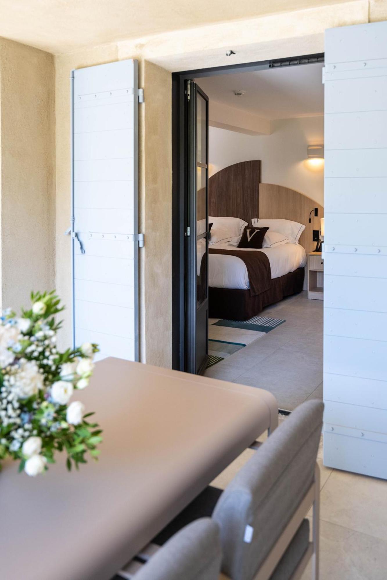 Deluxe Suite with Terrace with FREE SPA Access