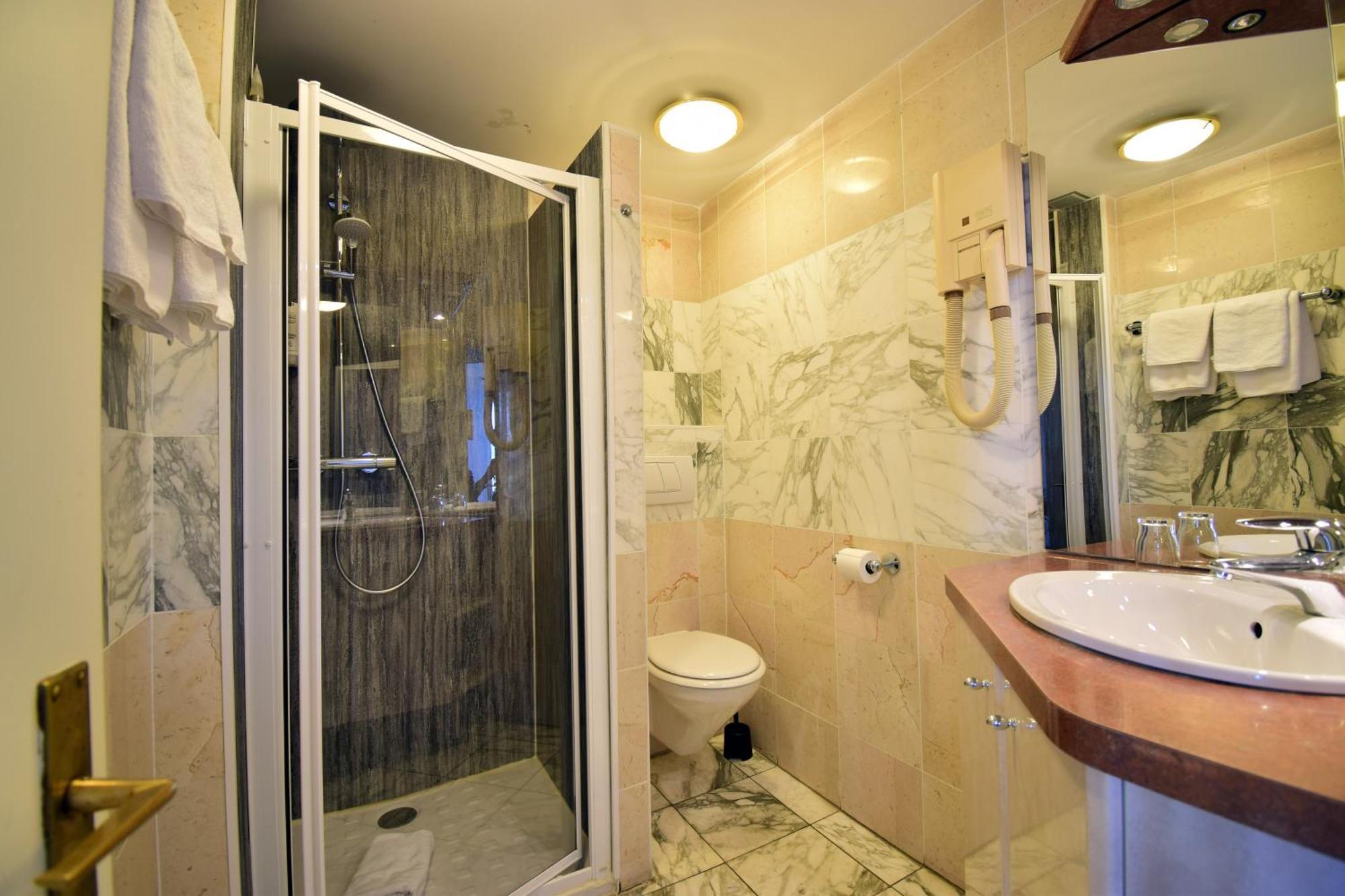 Double Room,1552989013:JPEG