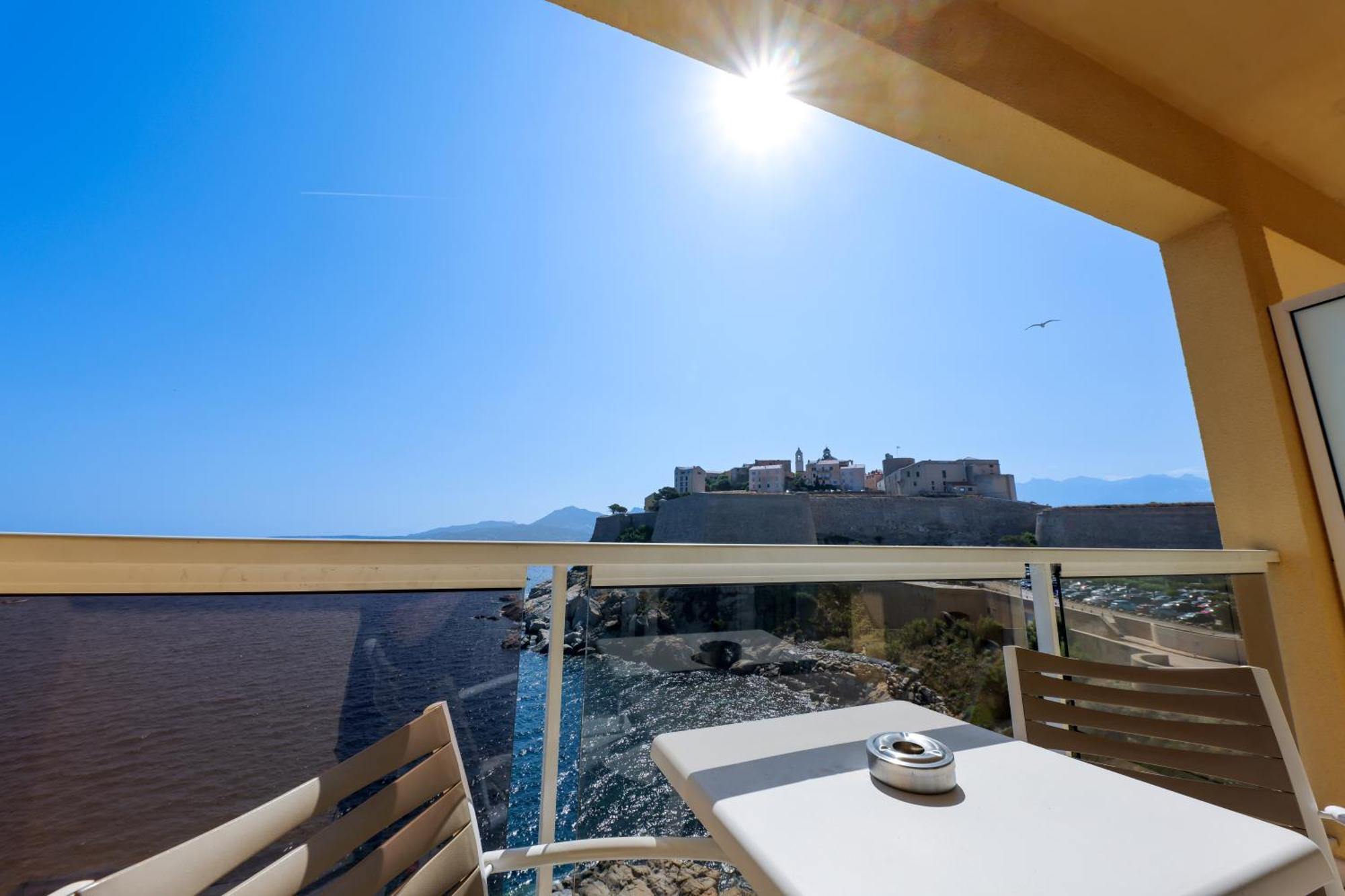 Standard Double Room with Sea View - Front Sea View