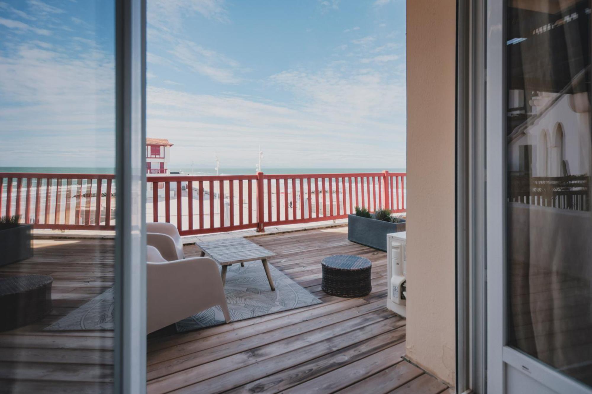 Double Room Terrace Lateral Sea View