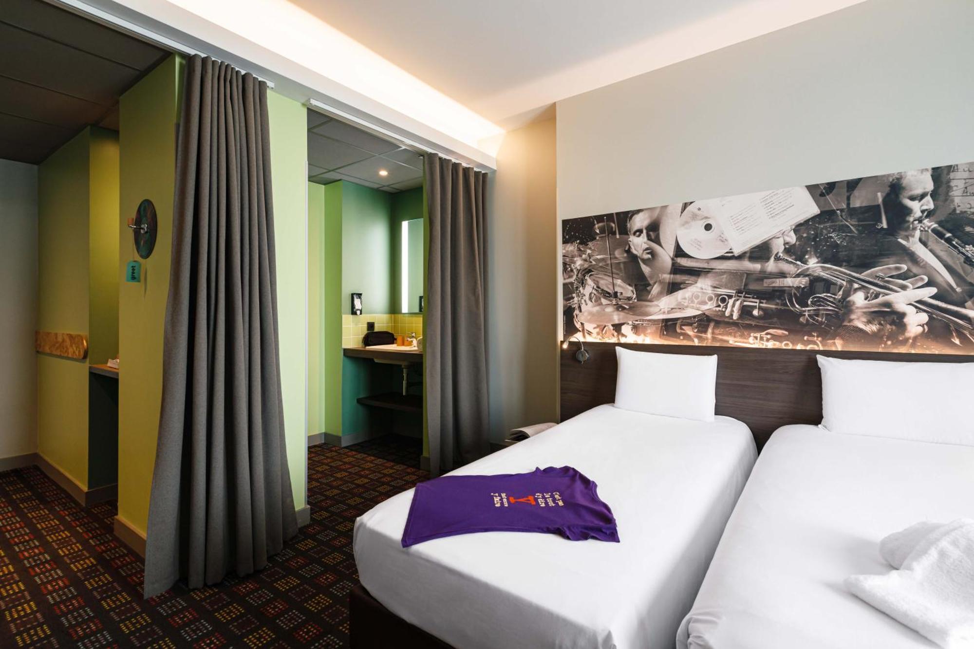 Twin Room "Pop"