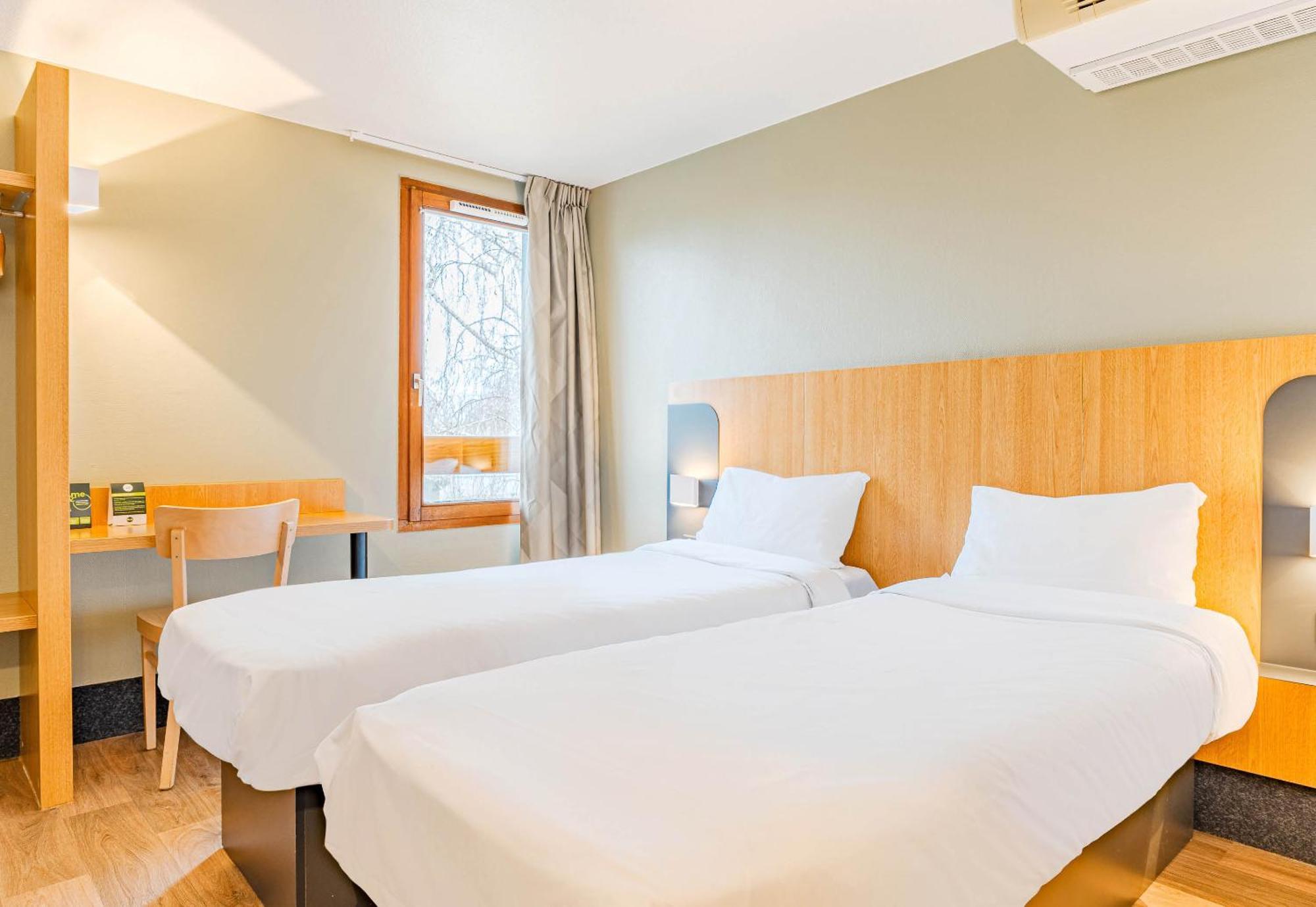 Twin Room,1589610966:JPEG