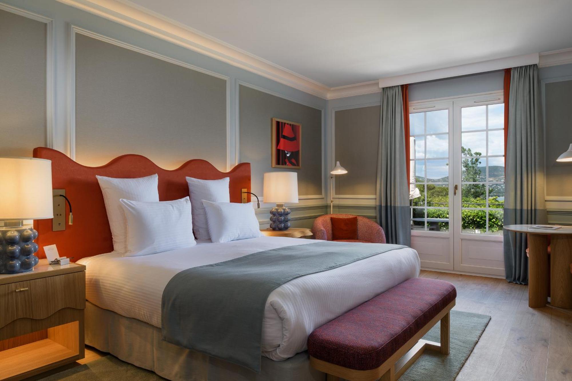 Superior Double Room Pool Level
