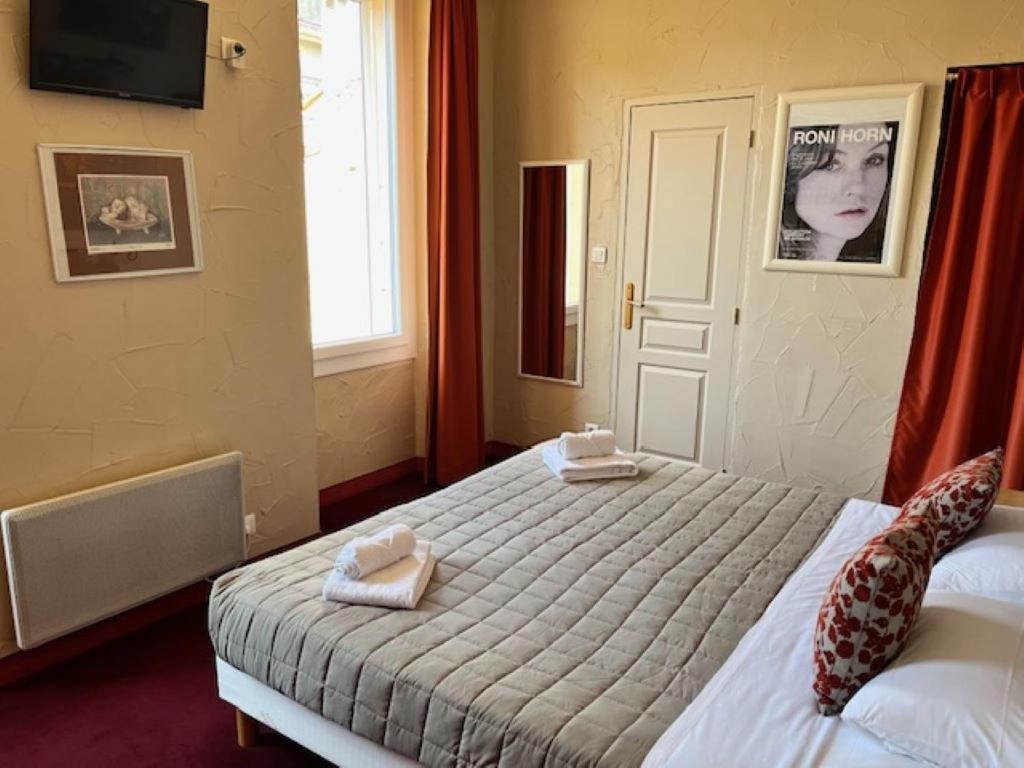 Standard King Room