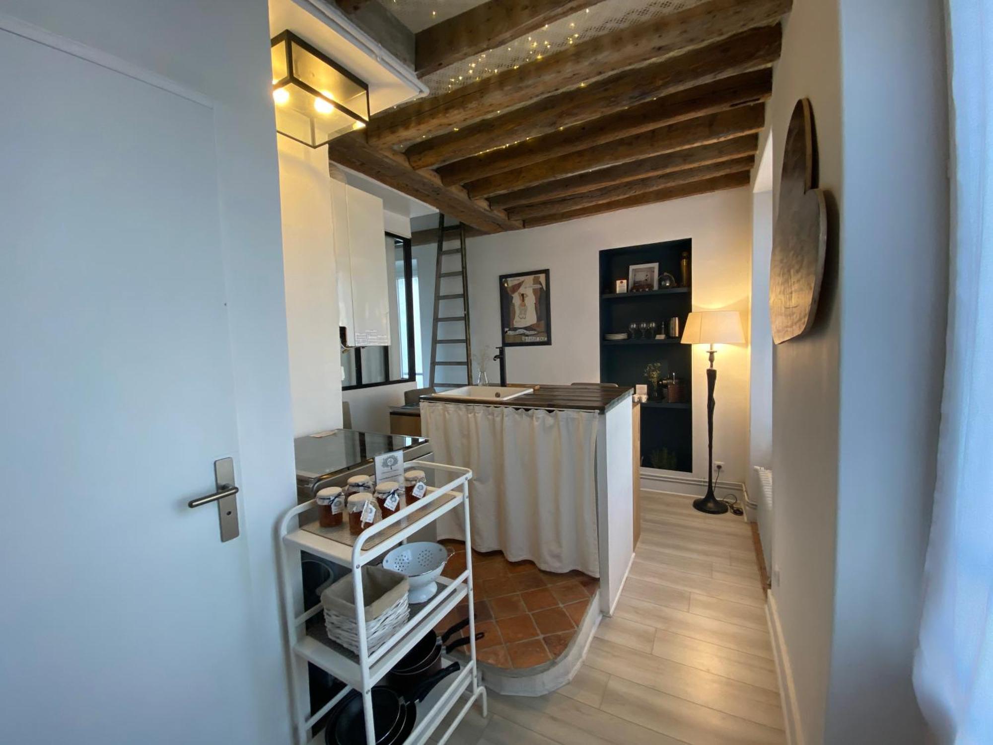 Apartment with Garden View