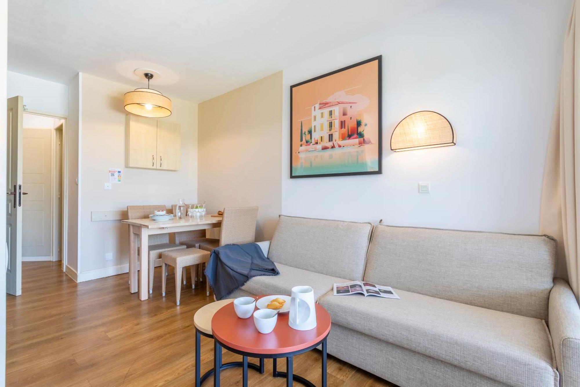 Studio wit Sleeping Alcove, Air Conditioning and Terrace (4 People)