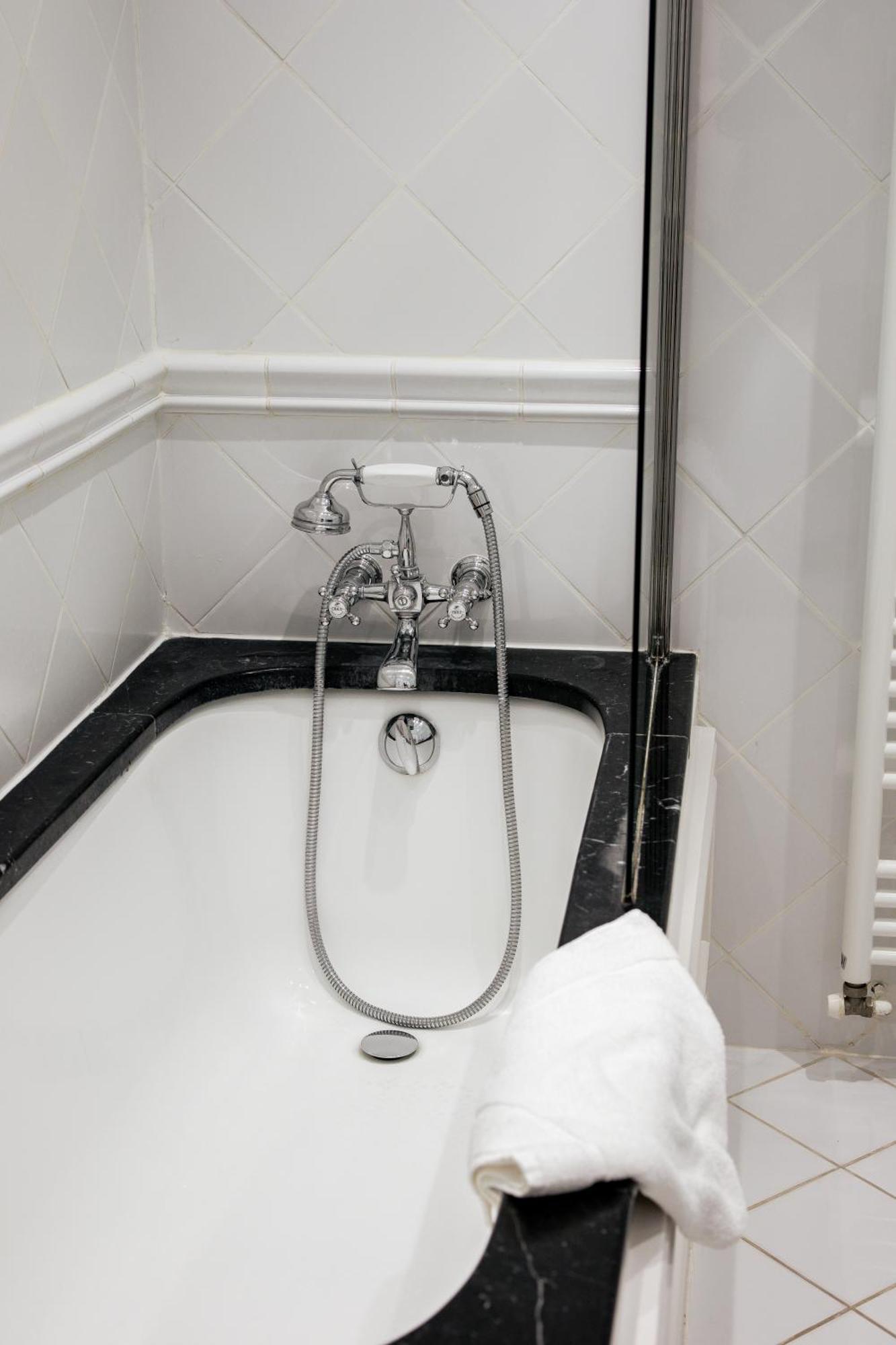 Superior Room Balcony Pool,1598886875:JPEG