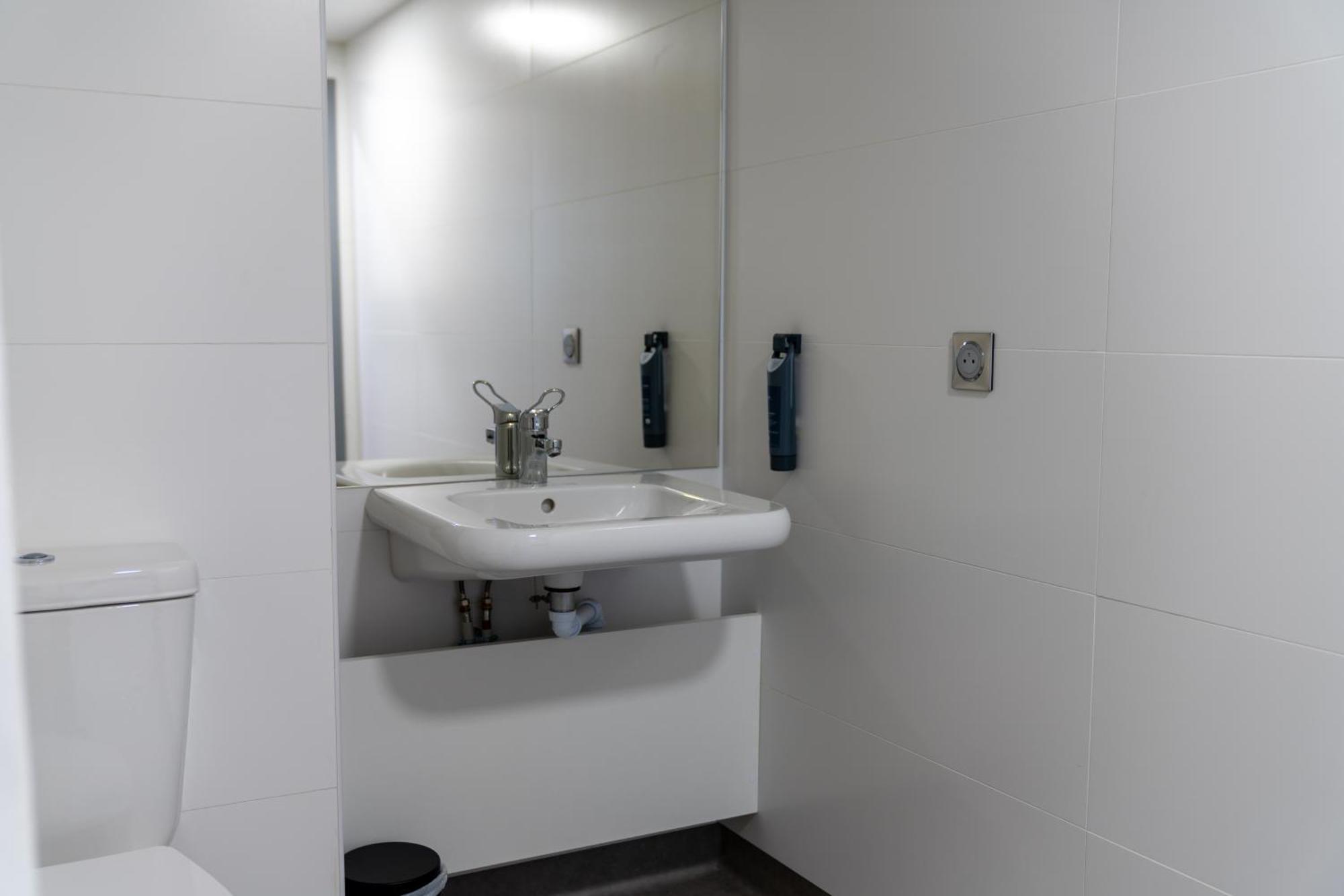Double Room - Disability Access,1599010669:JPEG