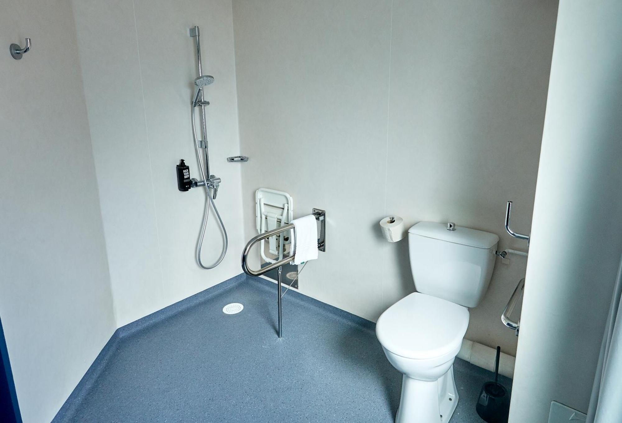 Standard Double Room with One Double and One Single Bed - Non-Smoking