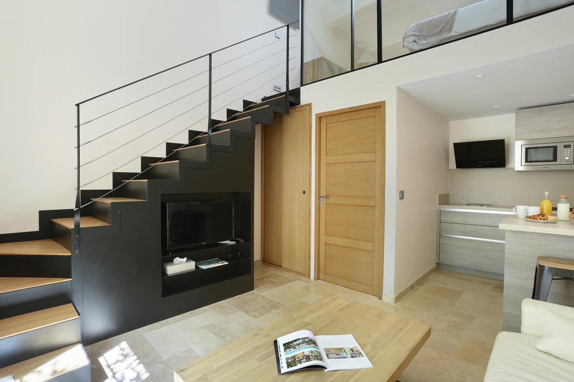 Studio Mezzanine
