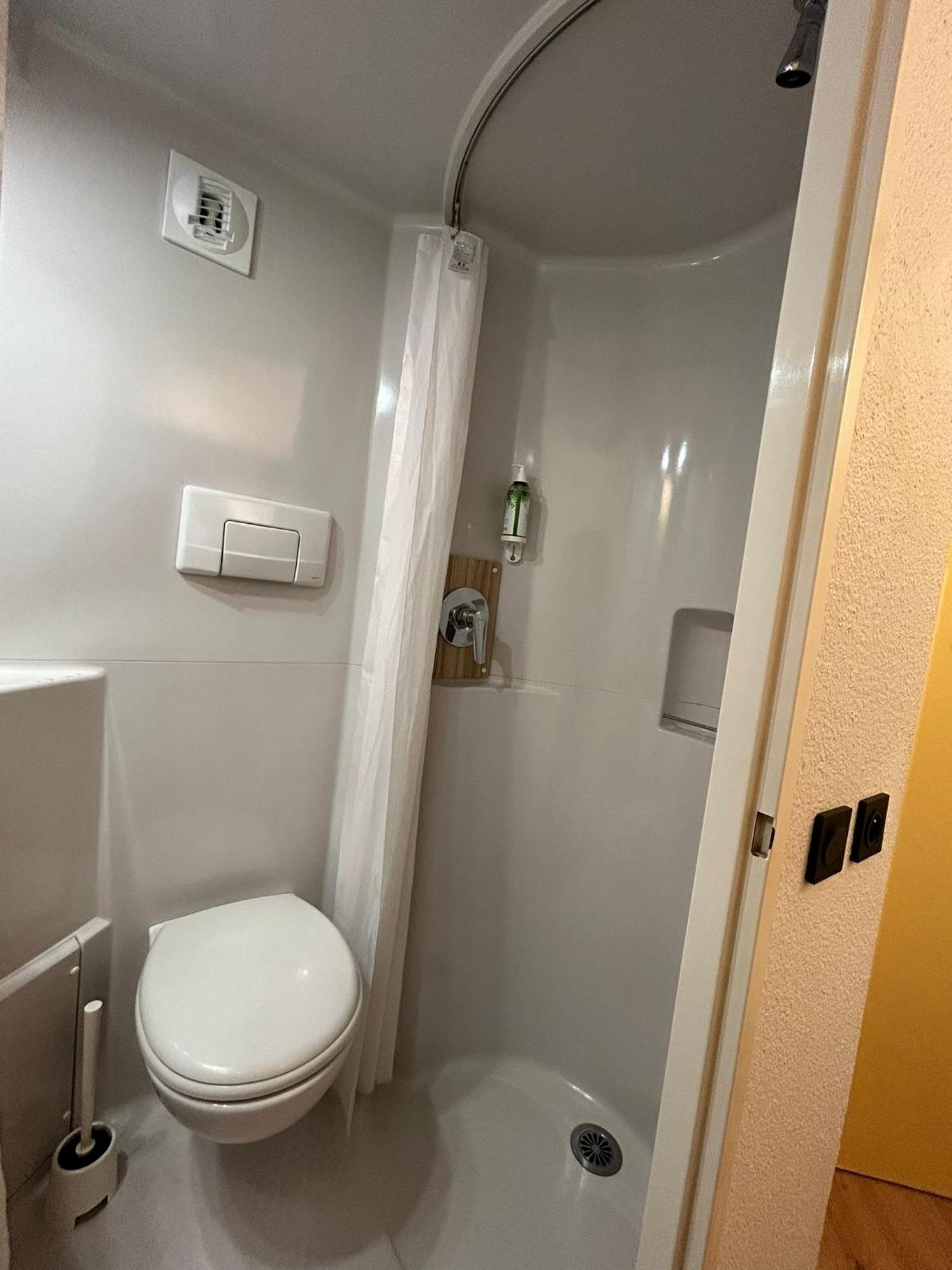 Standard Double Room,1729982324:JPEG