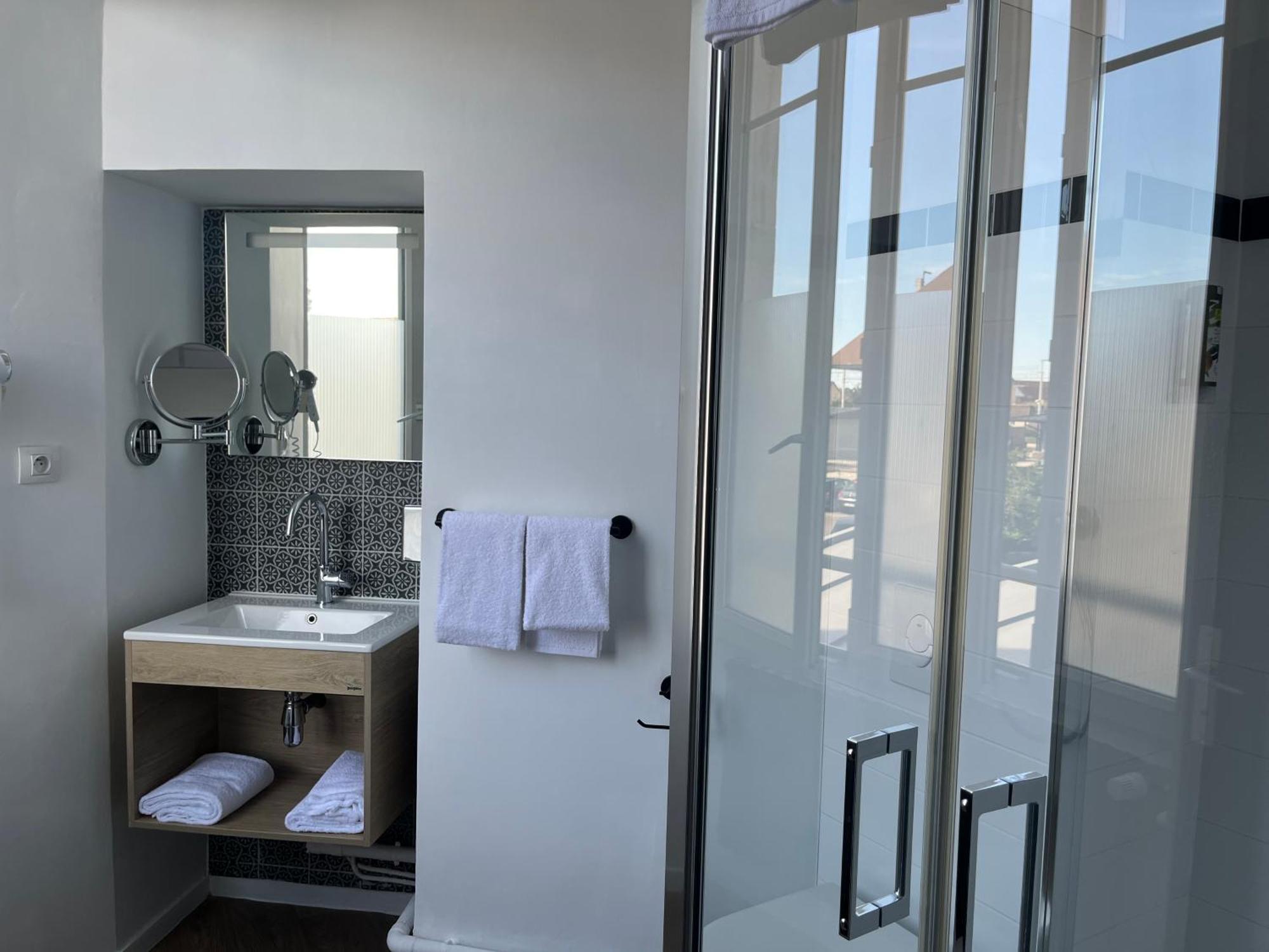 Standard Double Room,1604976069:JPEG