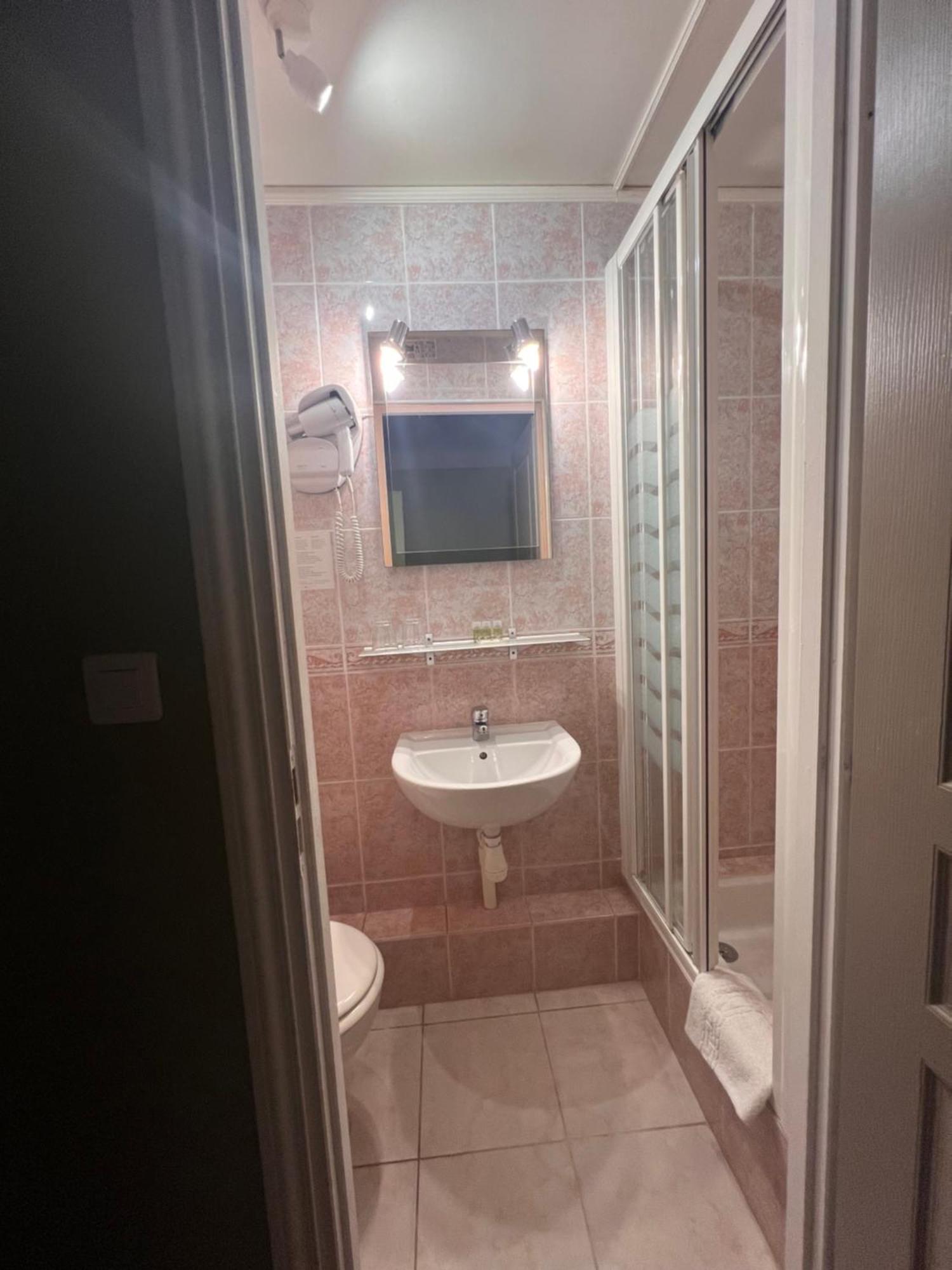 Triple Room with Bathroom,1608781773:JPEG