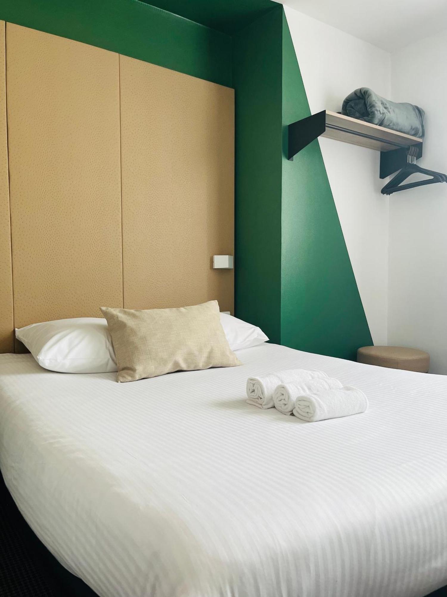 Small Double Room Open Bathroom Non-Smoking