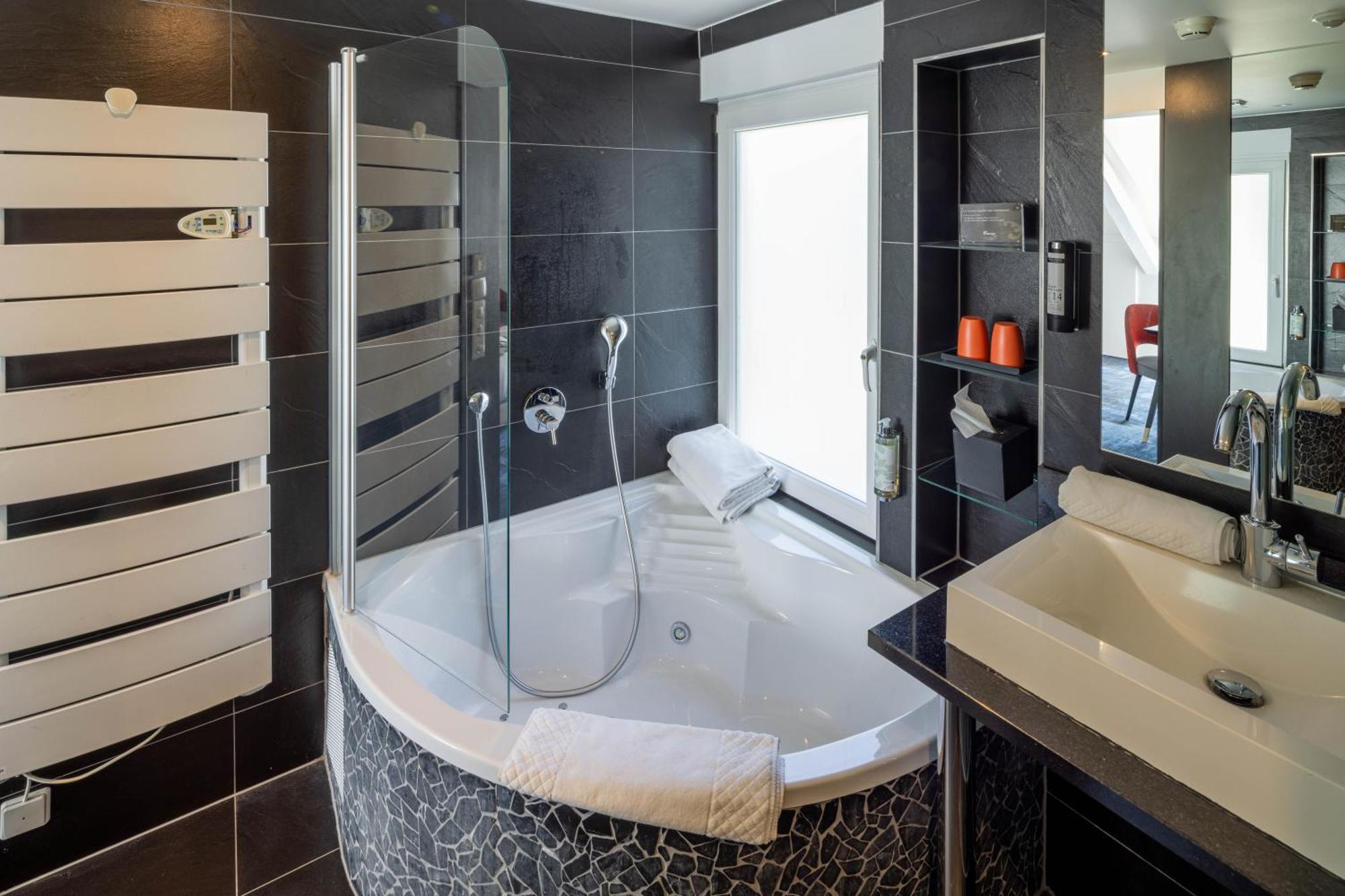 Double Room Spa Bath