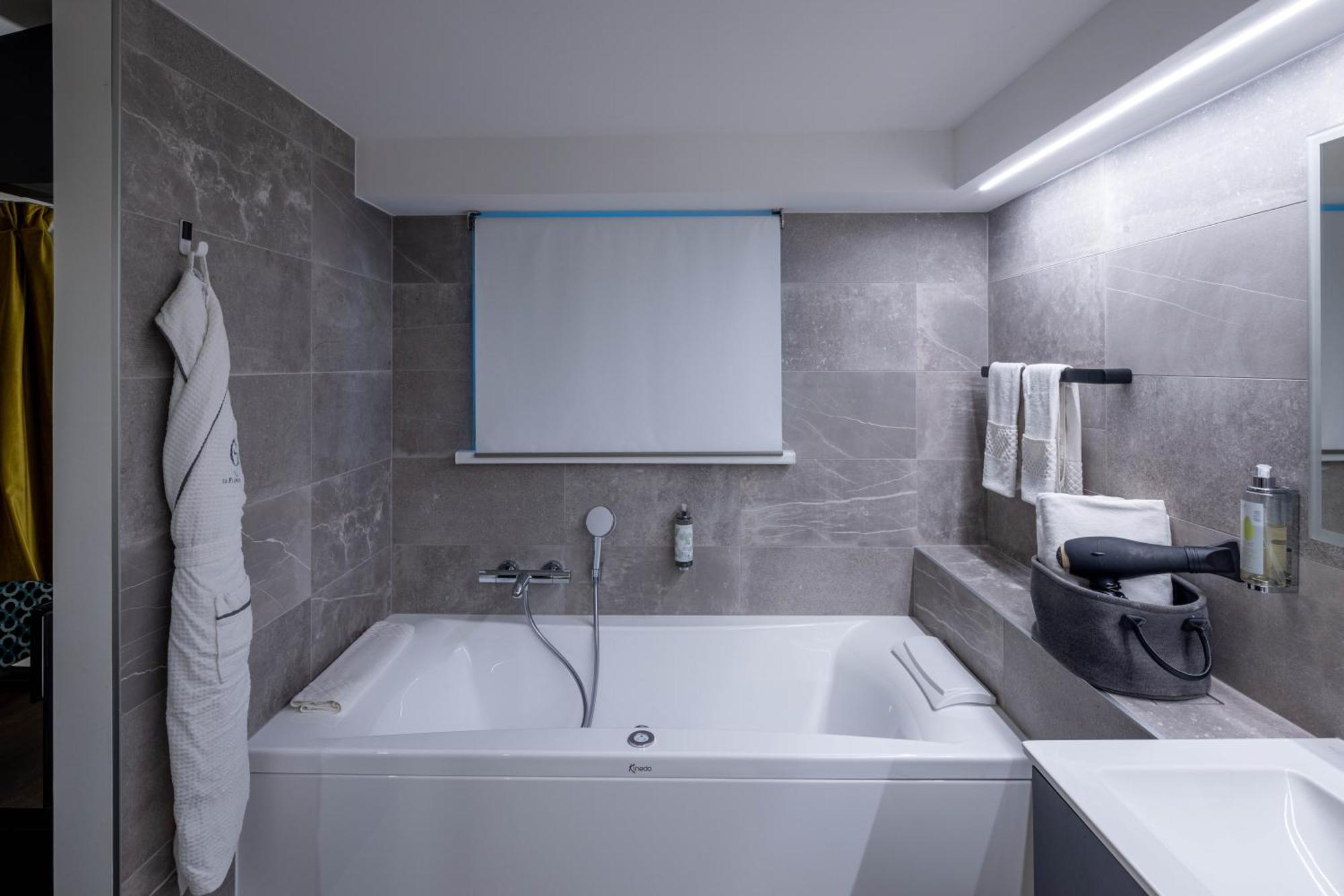 Double Room Spa Bath