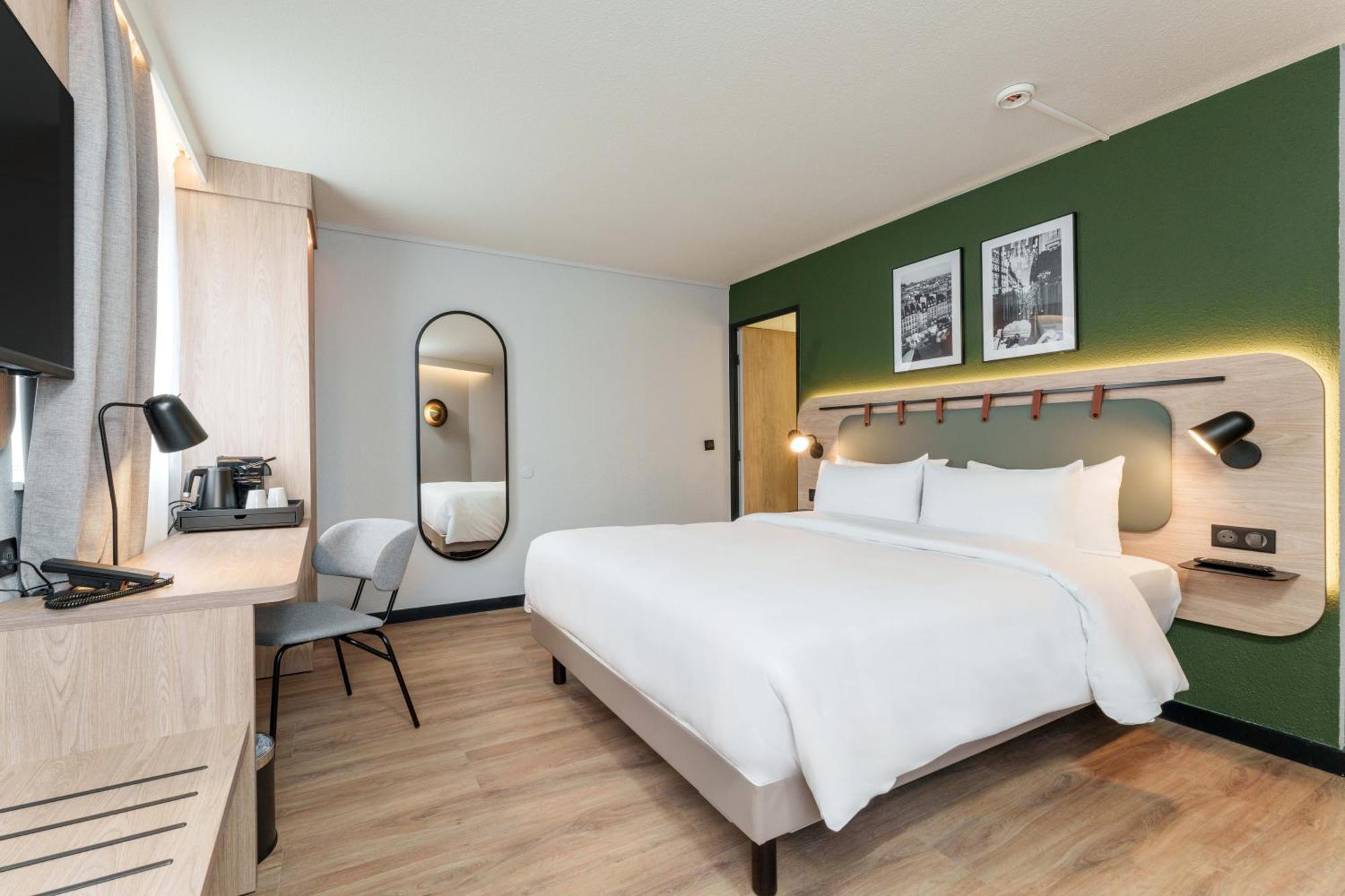 Standard room 1 Queen Bed 1 Sofa Bed