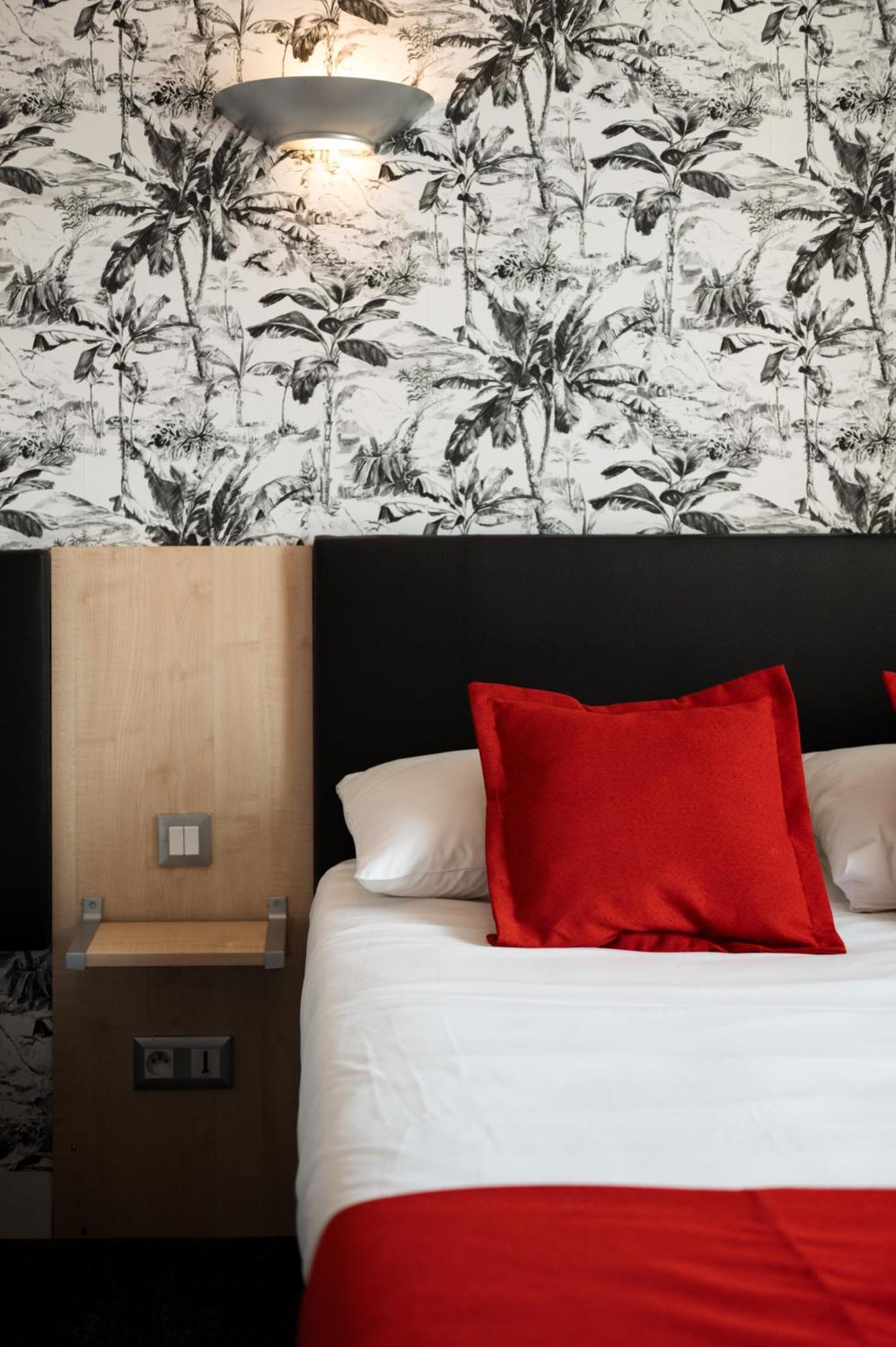 Triple Room,1619755936:JPEG