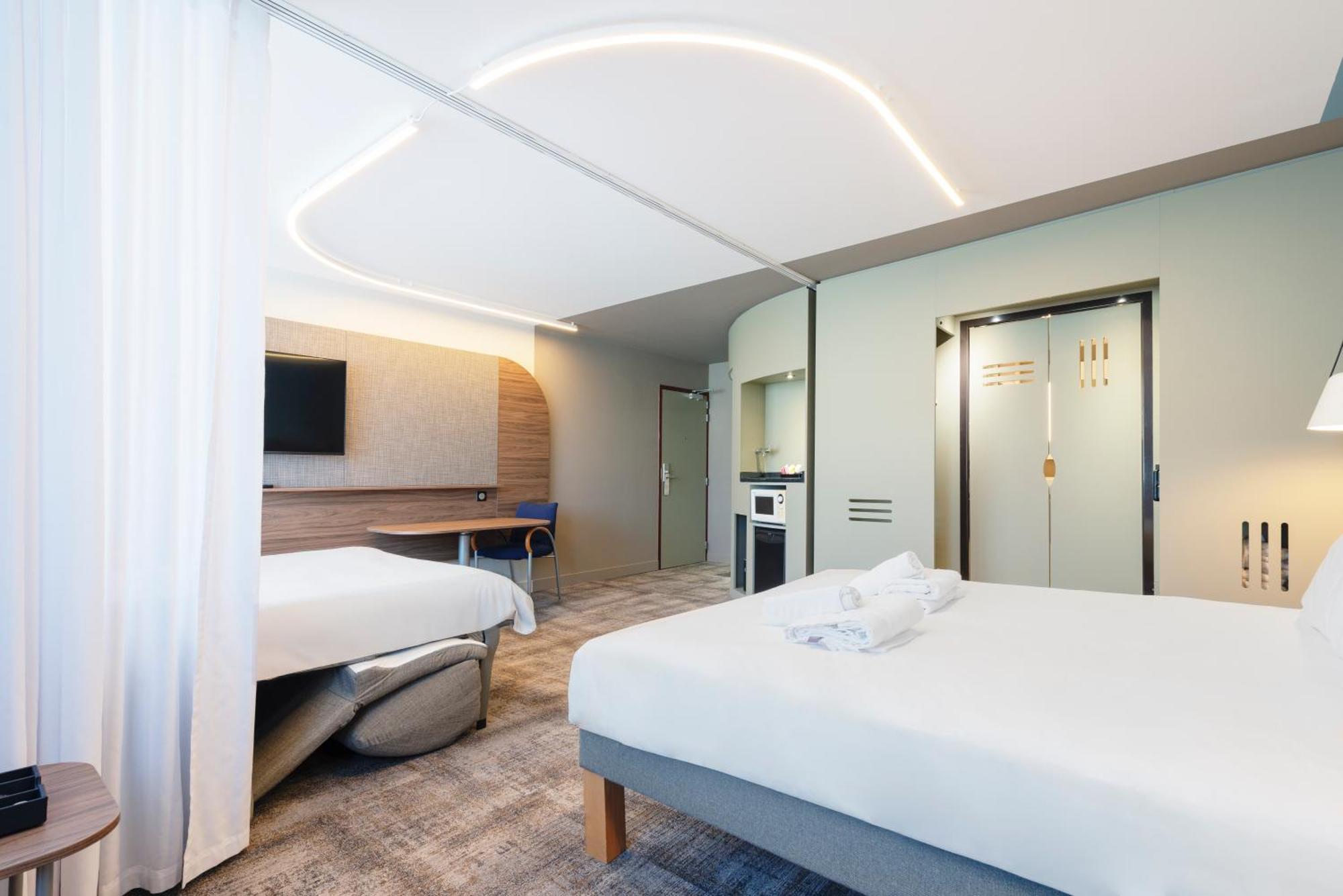Superior Suite with 1 Double Bed and 1 Sofa Bed,1622011283:JPEG