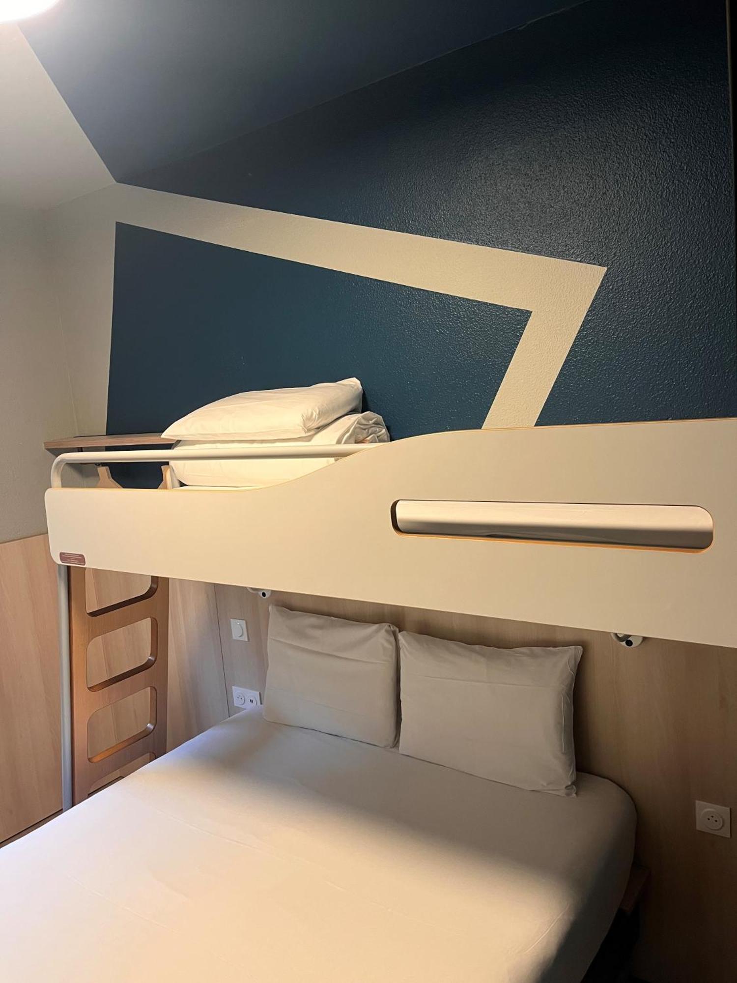 Triple Room One Double Bed One Bunk Bed