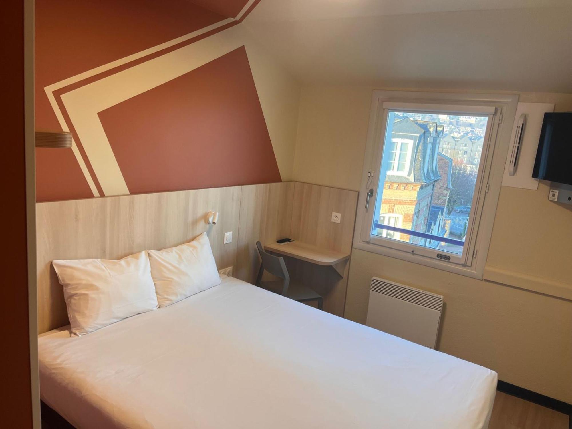 Classic Room Double Bed