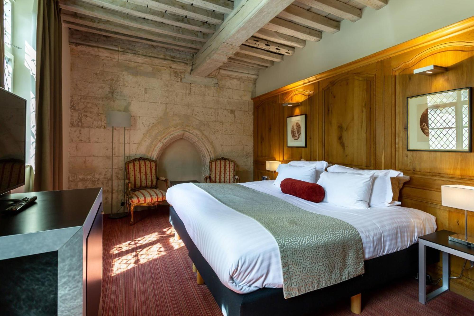 Superior Queen Room