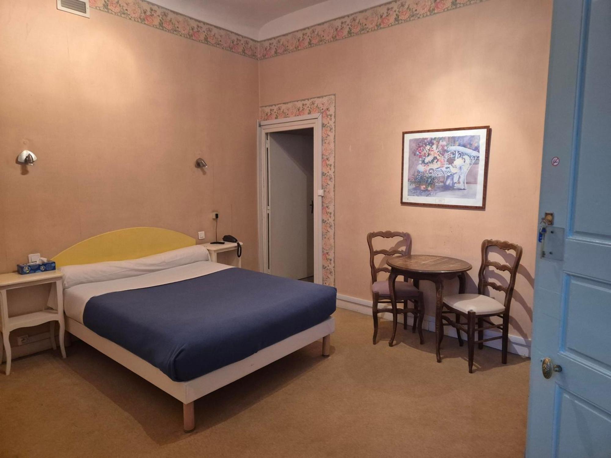 Economy Triple Room