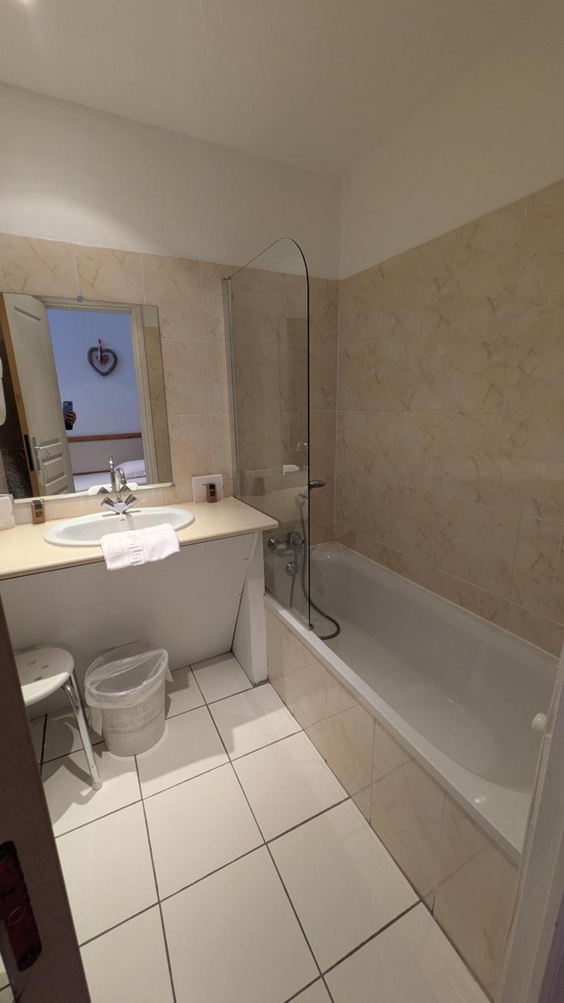 Comfort Triple Room