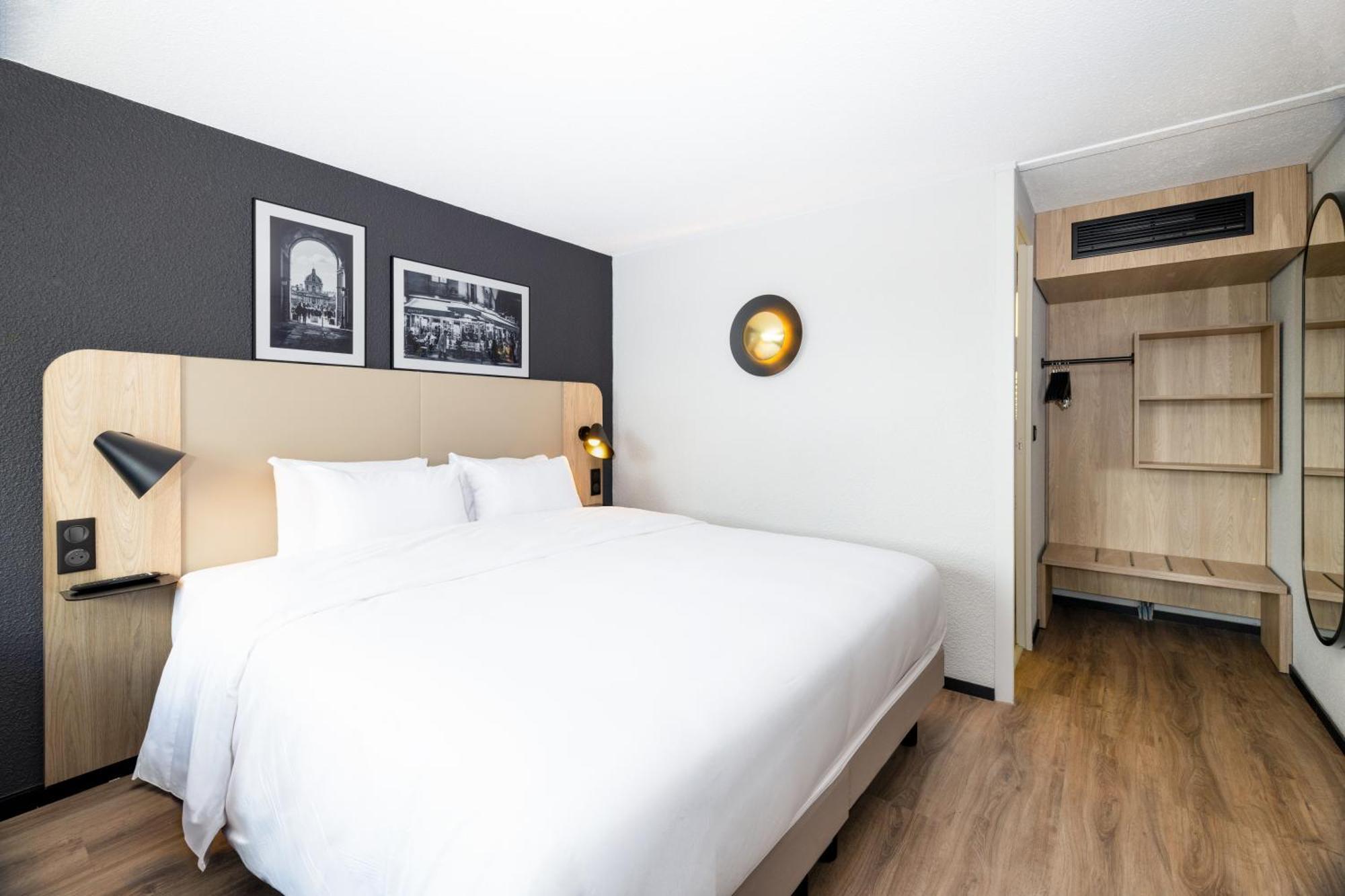 Superior Room - 1 King Bed,1742576310:JPEG
