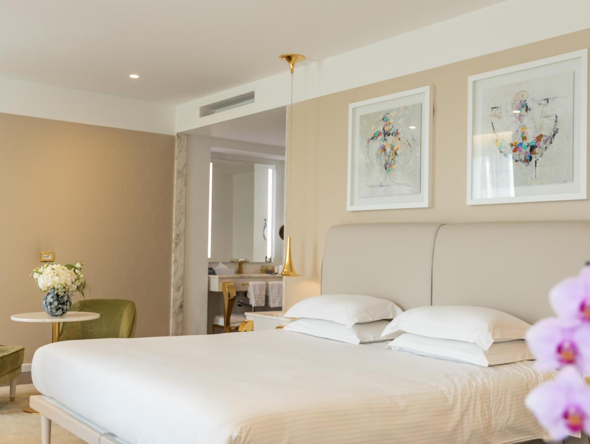 Junior Suite mit Flussblick und kostenfreiem Zugang zum Wellnessbereich