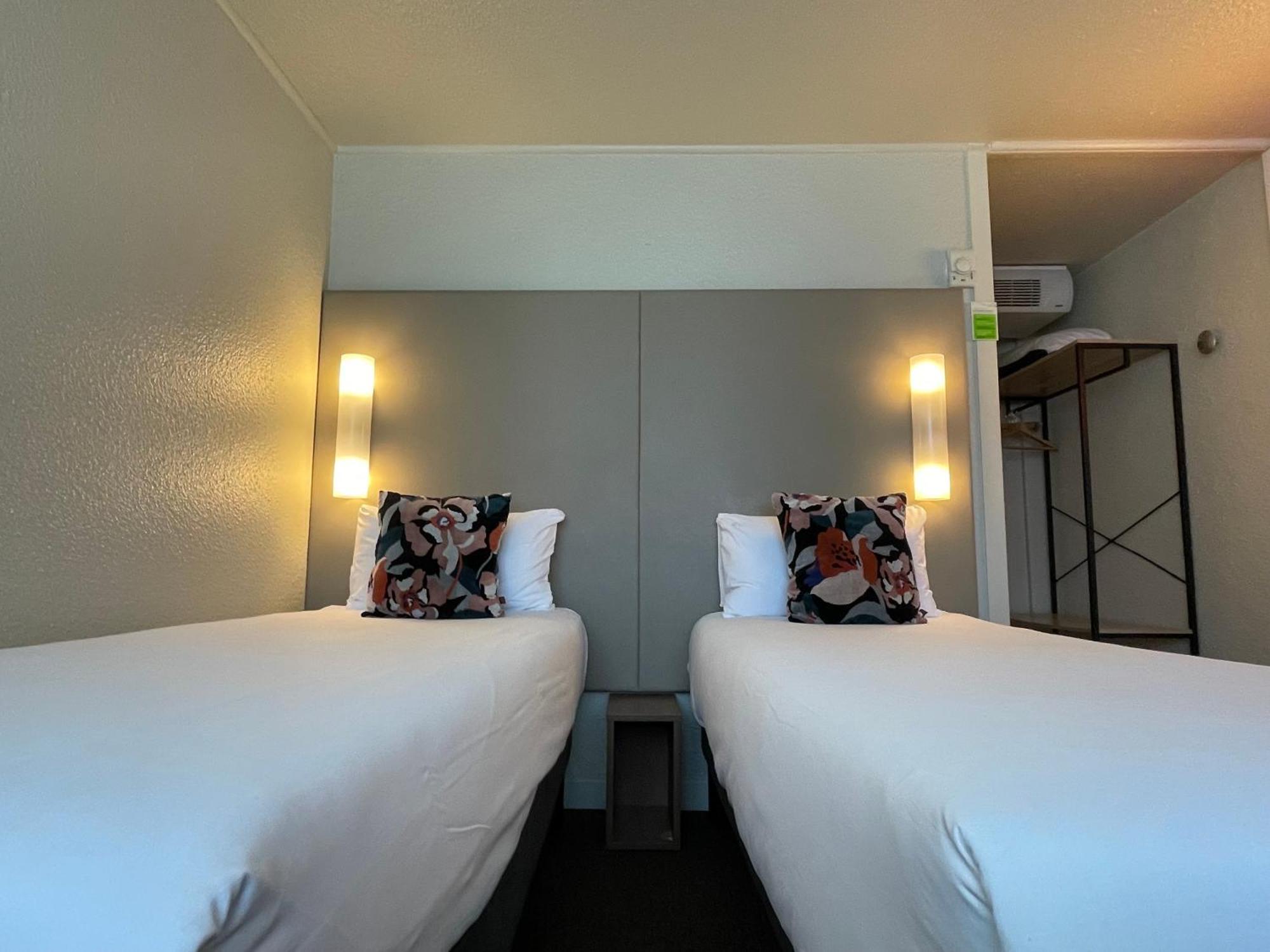 Comfort Twin Room