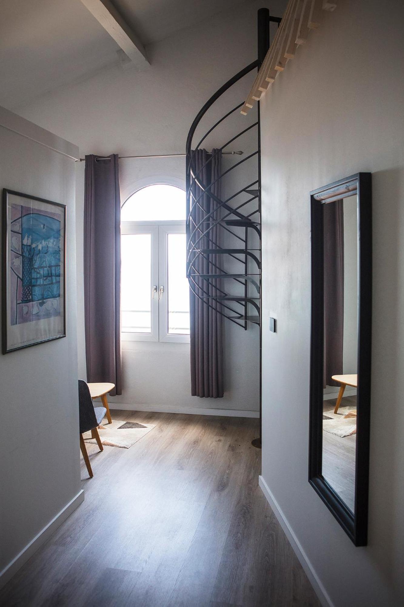 King Room Sea View Spiral Staircase