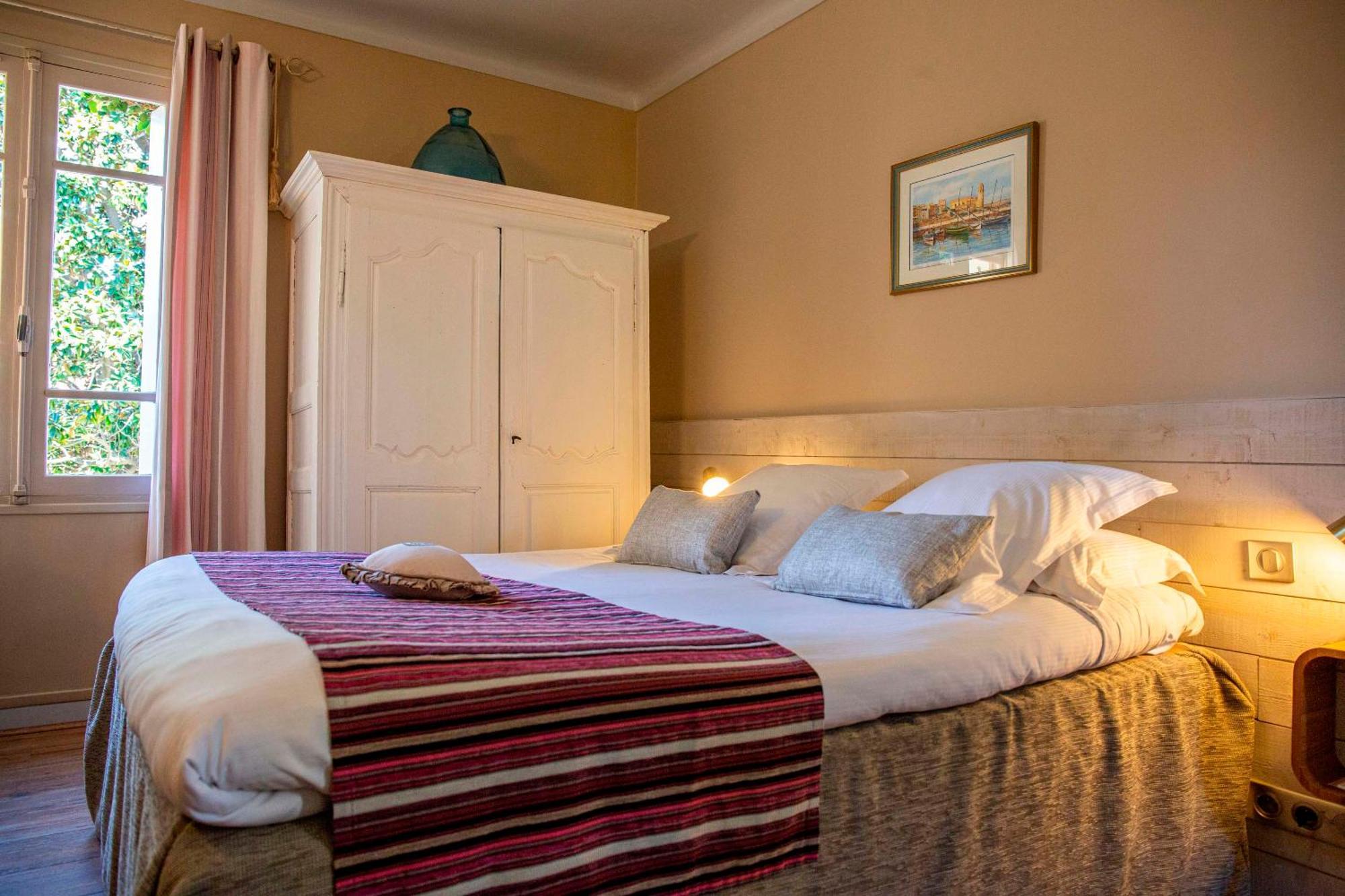 Classic Room,1742575832:JPEG
