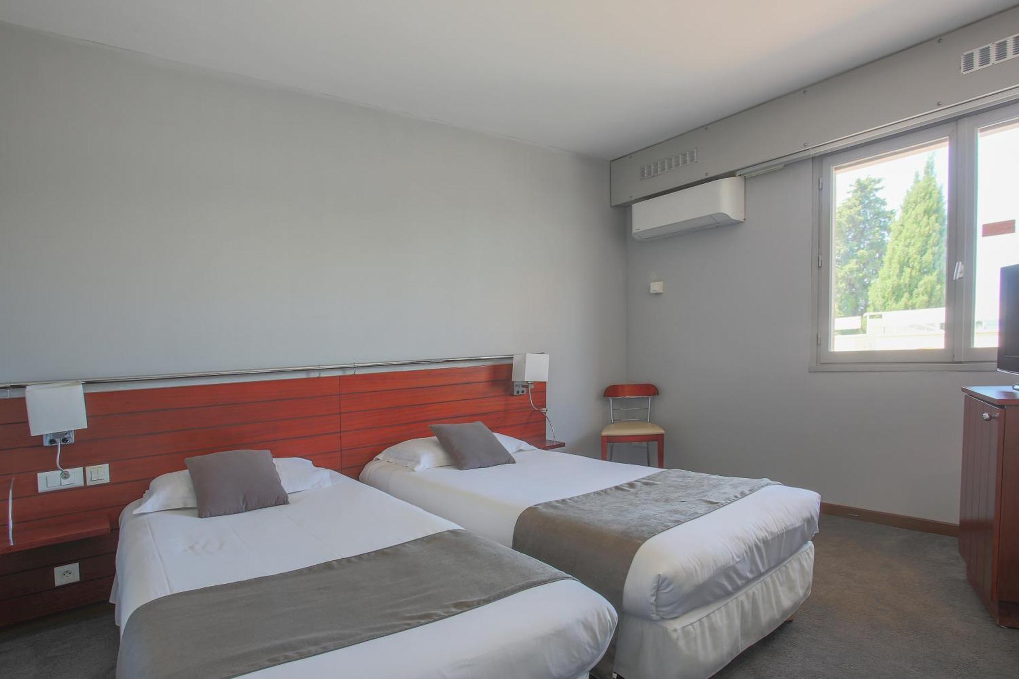 Family Room with Terrace,1280716429:JPEG