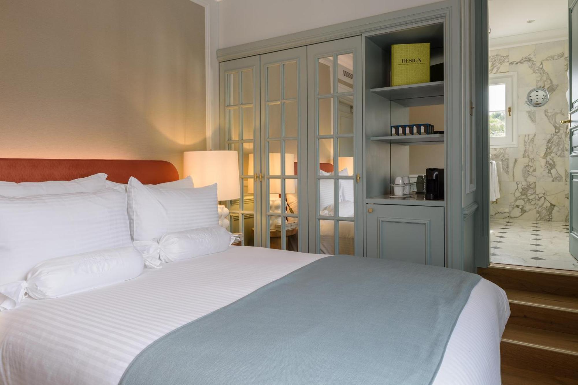Small Single Room