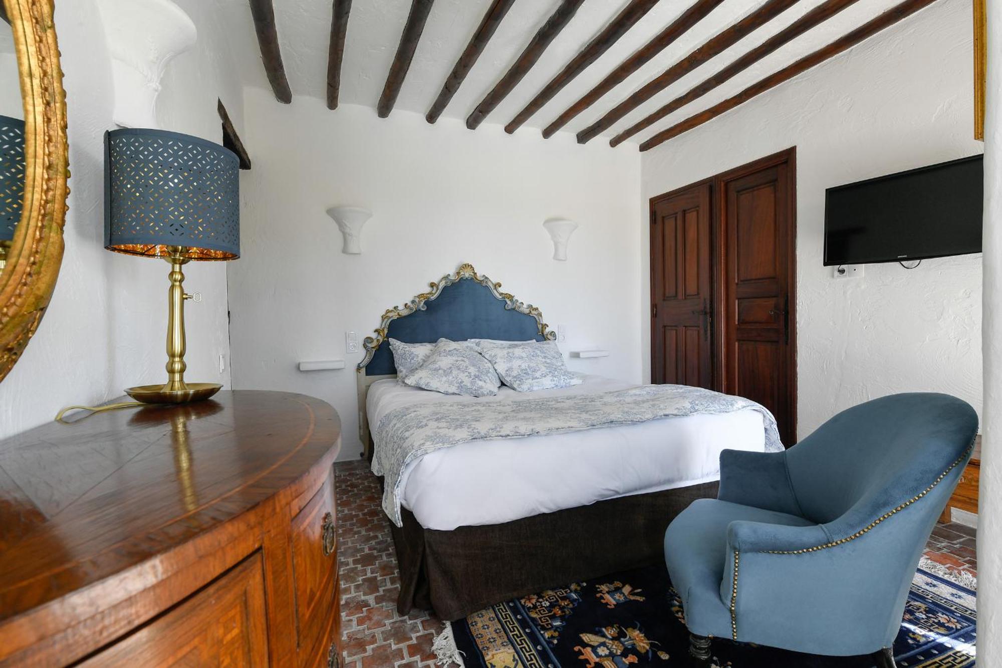 Superior Room,1686426548:JPEG