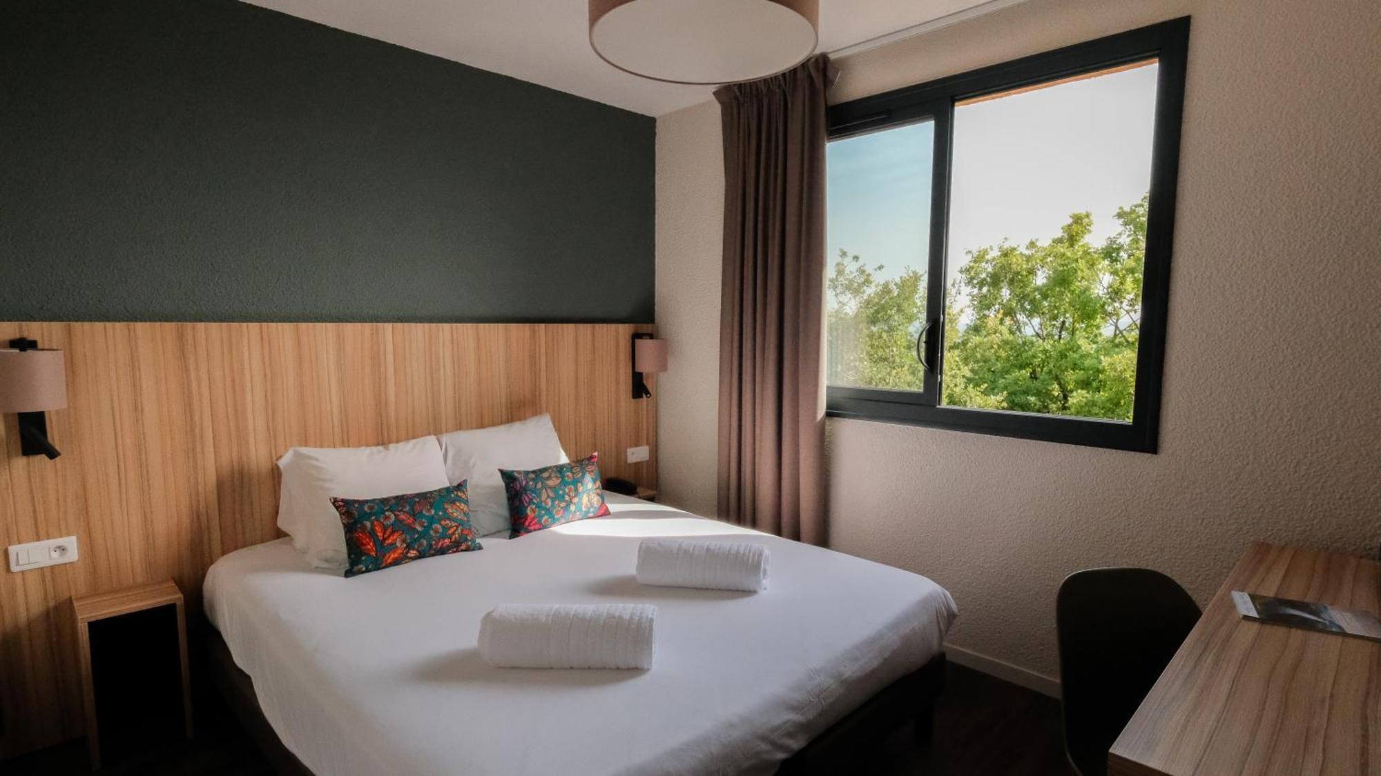Standard Double Room,1692112466:JPEG