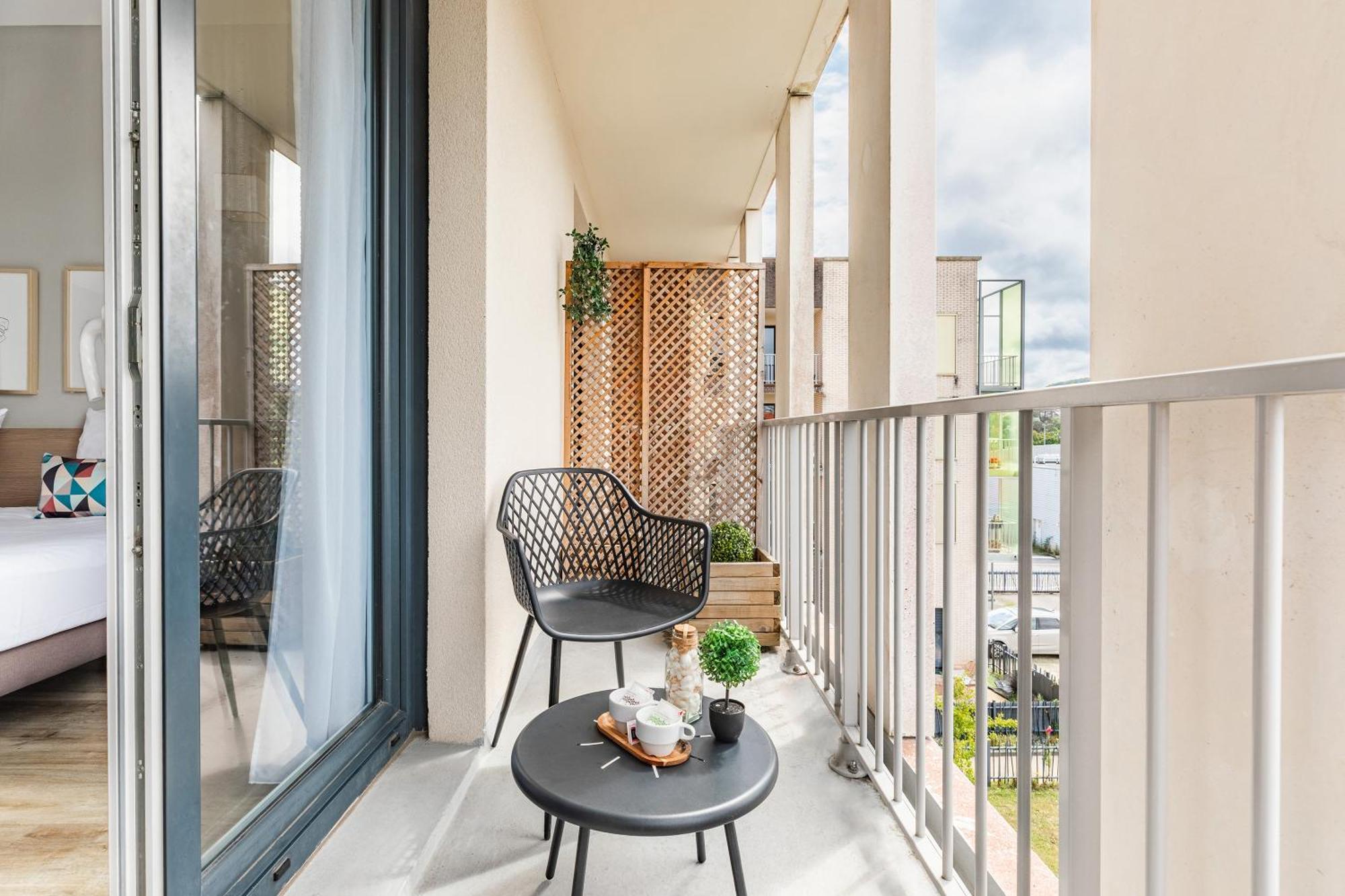 Studio Balcony
