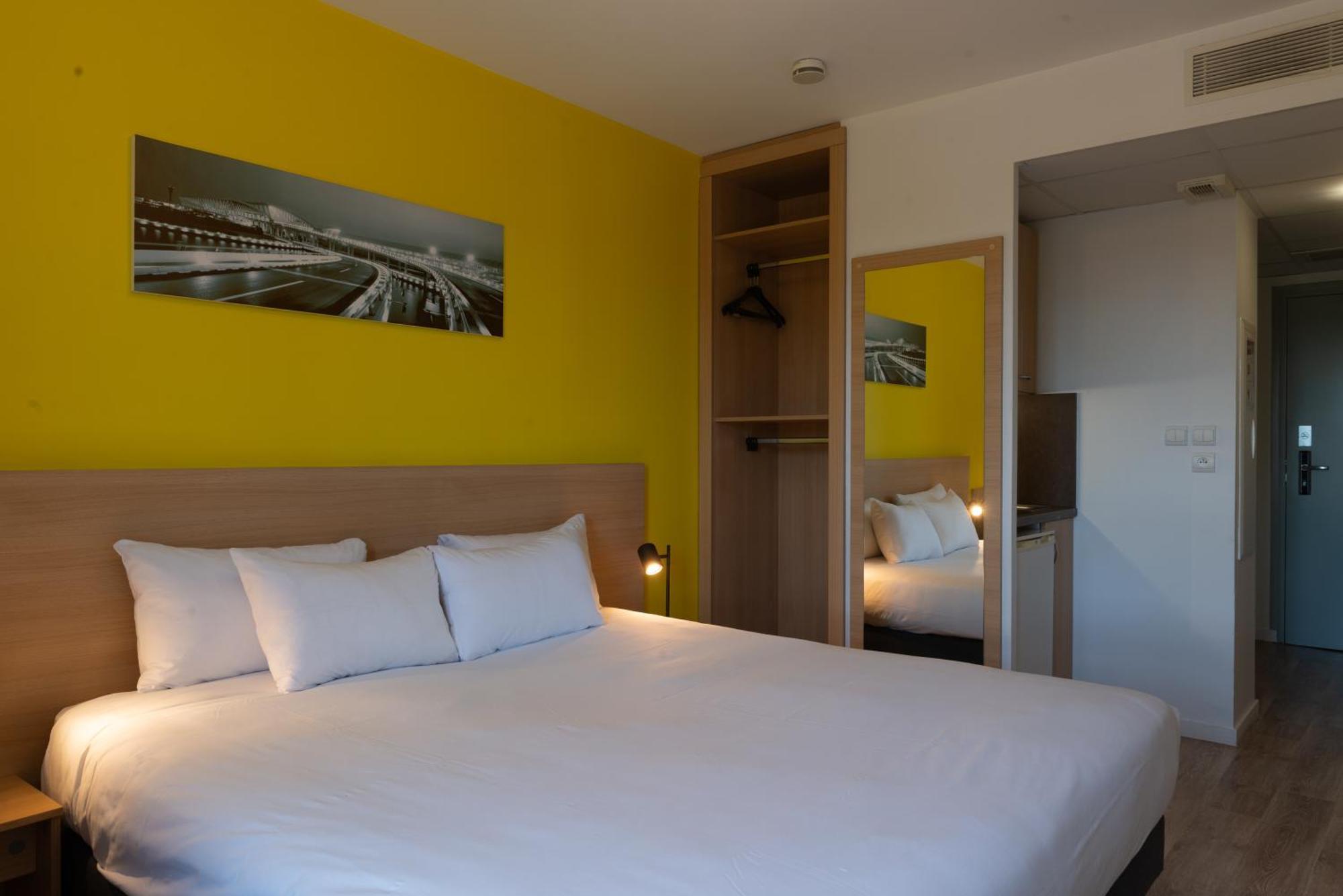 Double Room,1698954679:JPEG