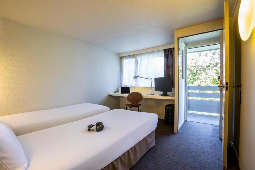 Twin Room,1703546054:JPEG