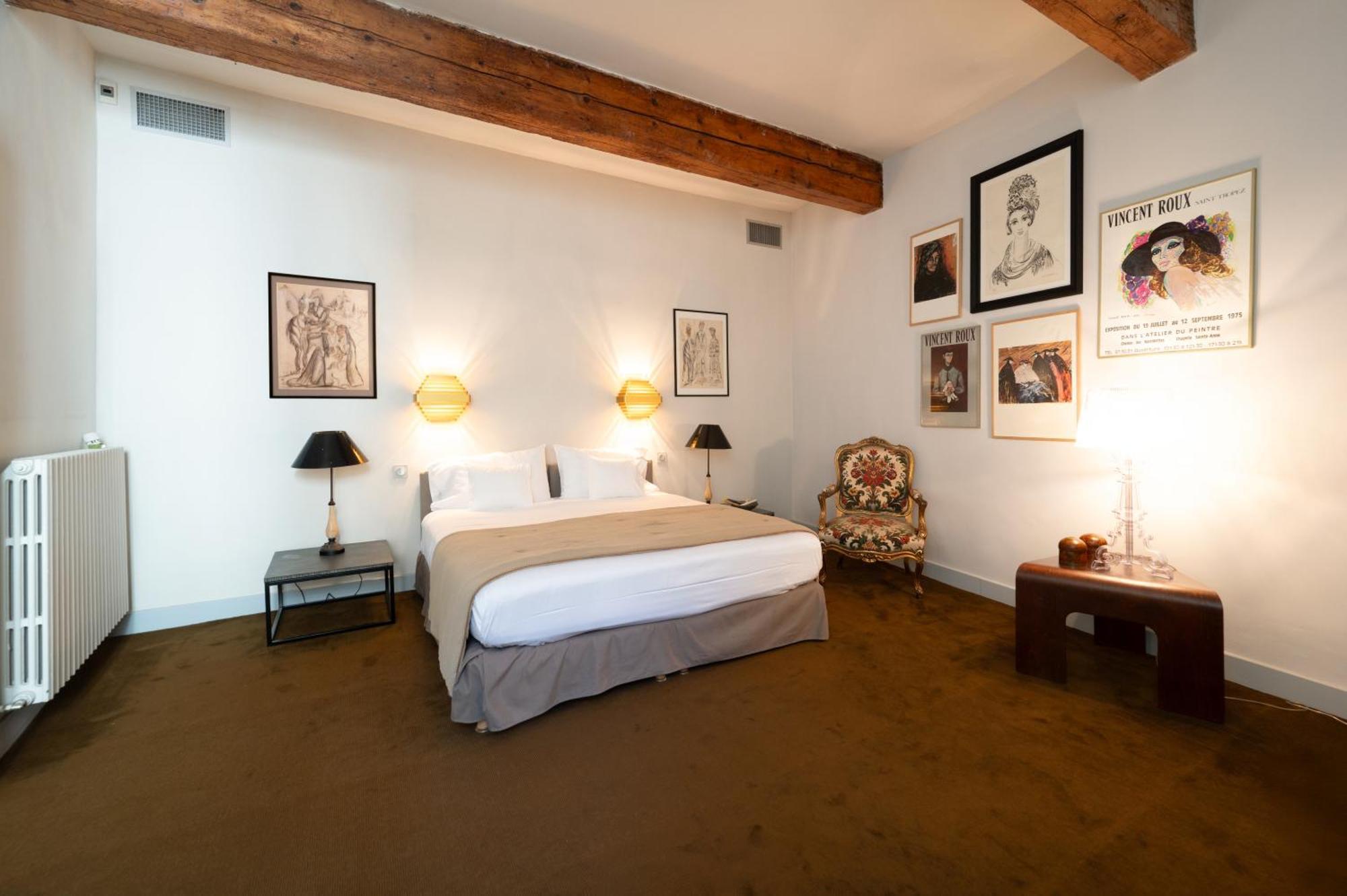 Deluxe King Room