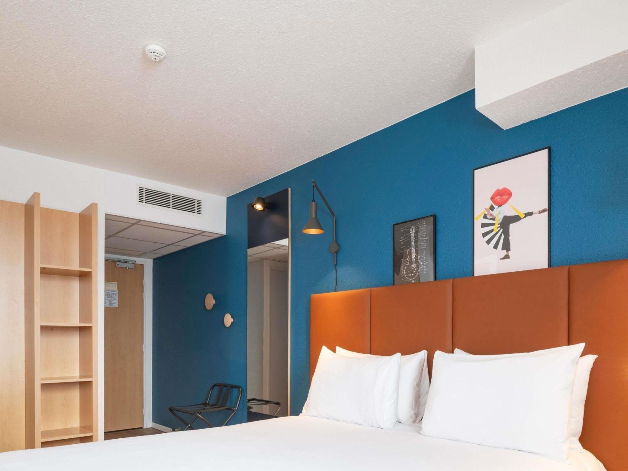 Room One Double Two Twin Beds