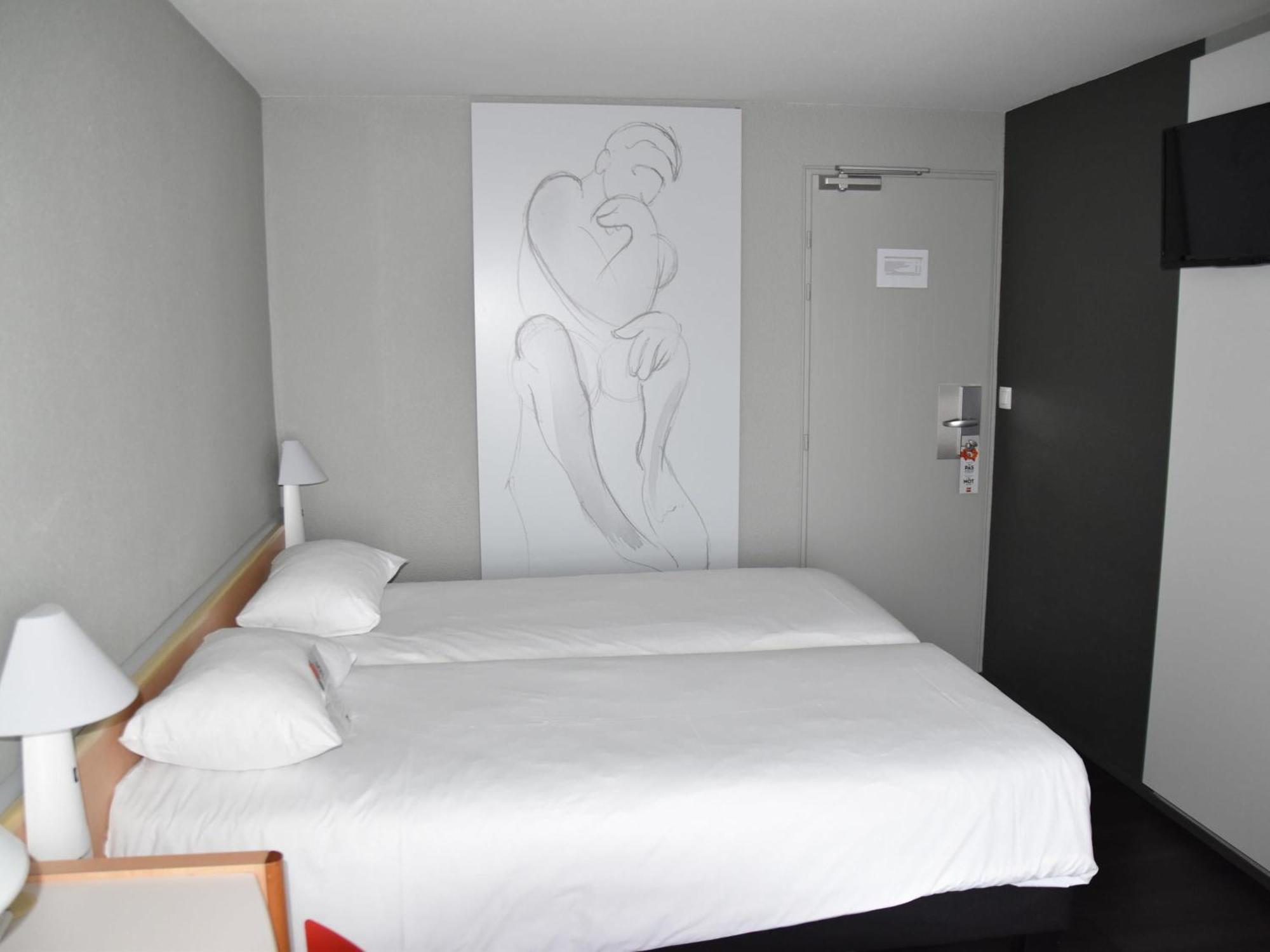 Standard Twin Room,1704959717:JPEG