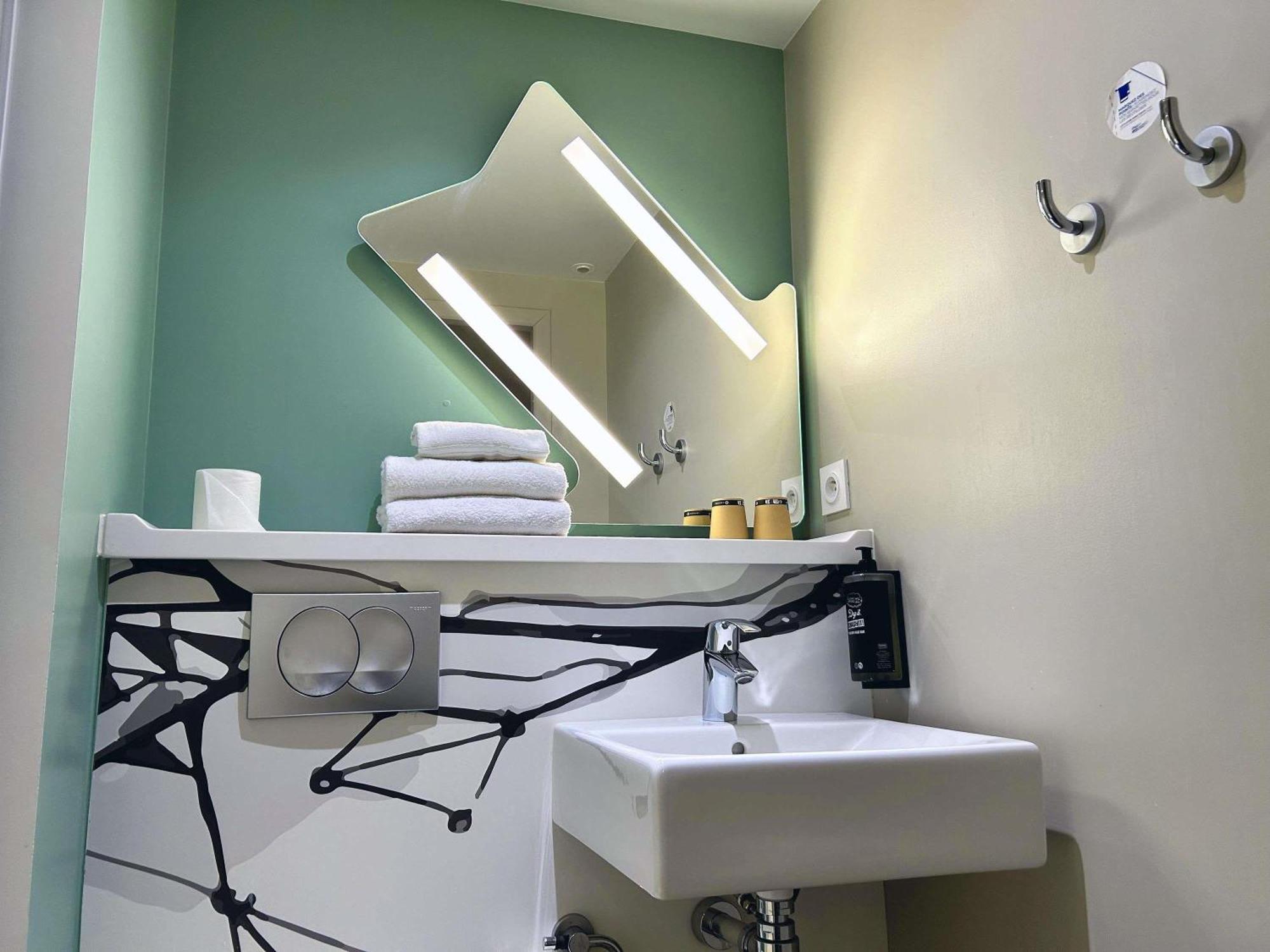 Standard Room with Two Single Bed,1705009877:JPEG