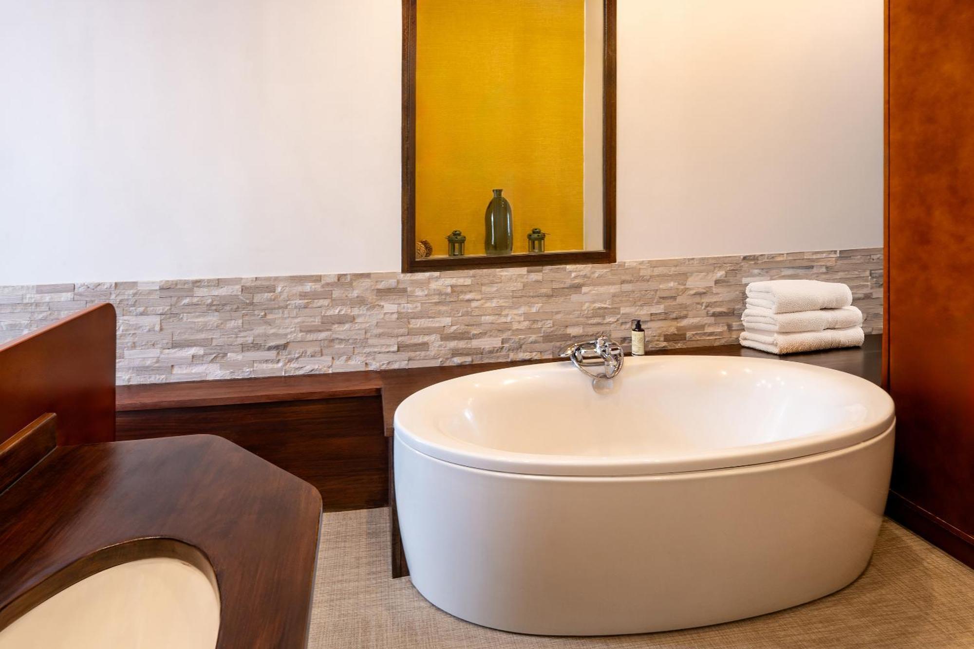 Junior Suite with Queen Bed and Private Terrace - Panoramic Sea View,1706787826:JPEG